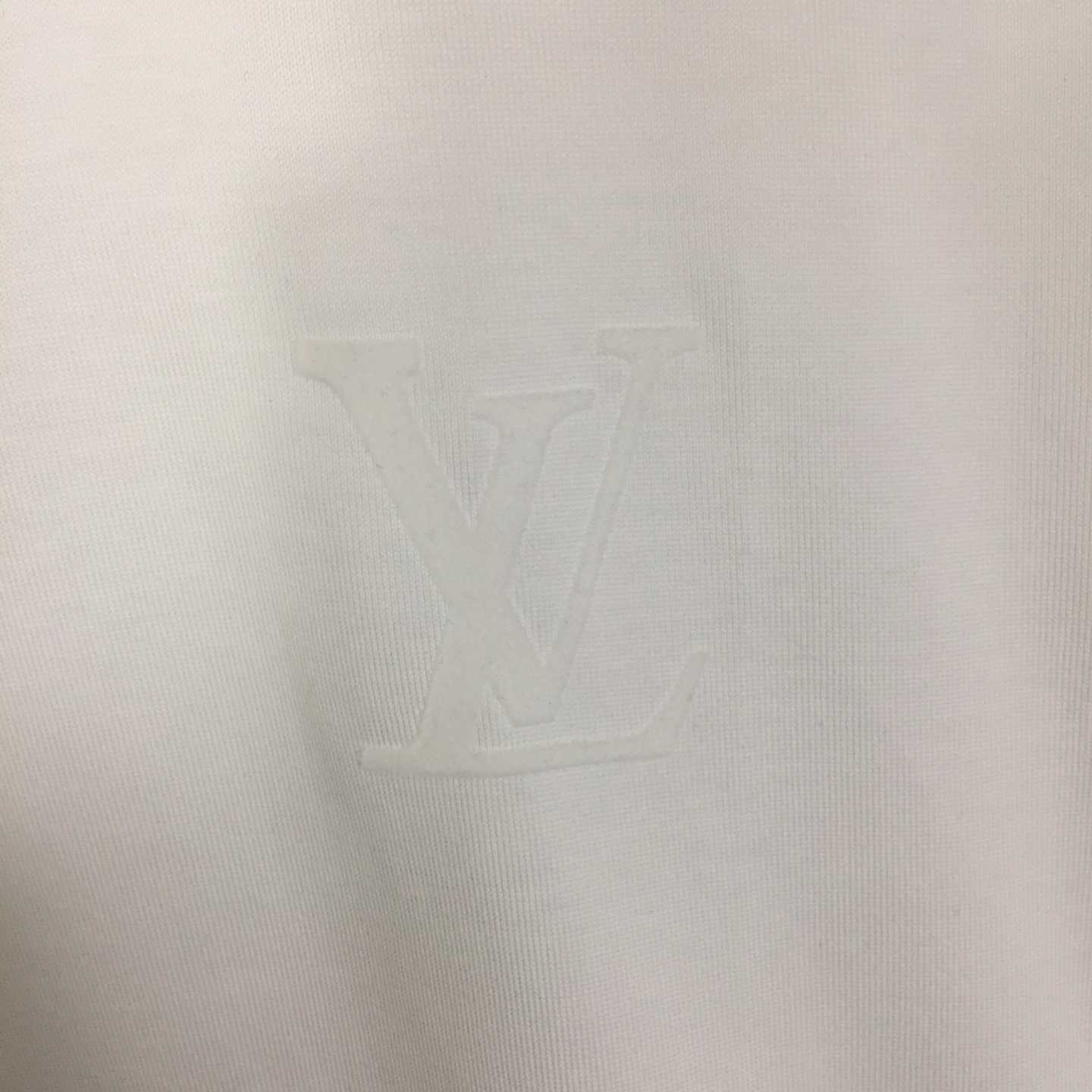 Louis Vuitton LV T-Shirt  - DesignerGu