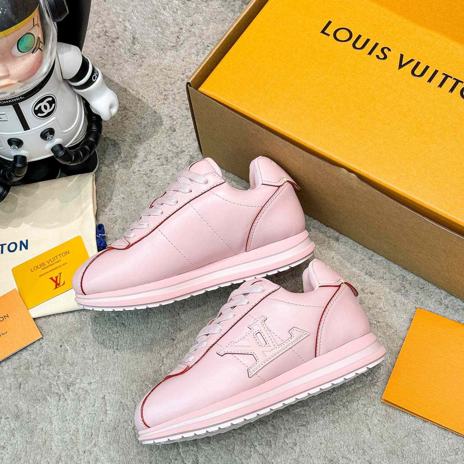 Louis Vuitton LV BUTTERSOFT Sneaker    1AIKWJ - DesignerGu