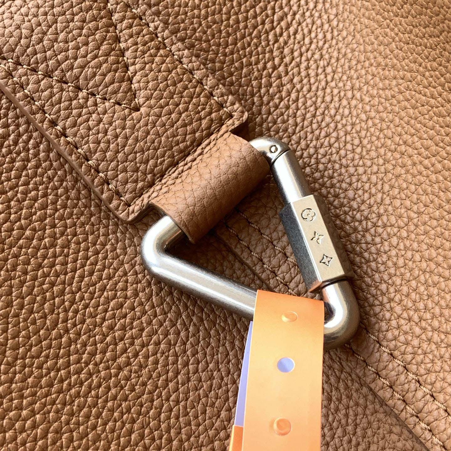 Louis Vuitton Verso Hobo H38      M26745 - DesignerGu