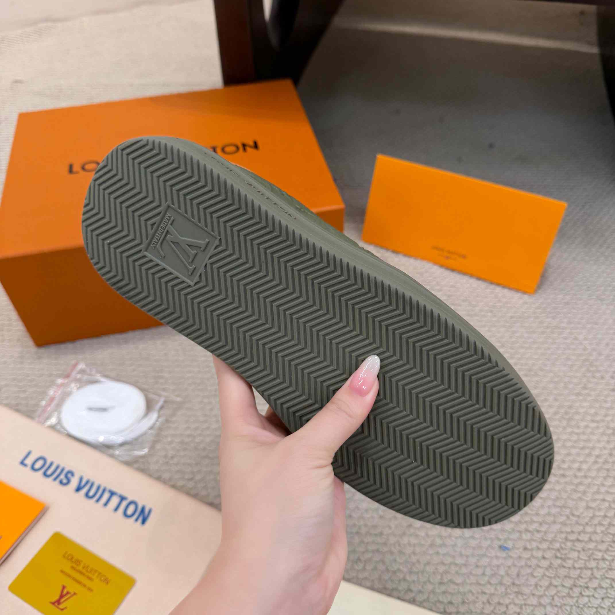 Louis Vuitton Beverly Hills Sneaker 1AJ912 - DesignerGu