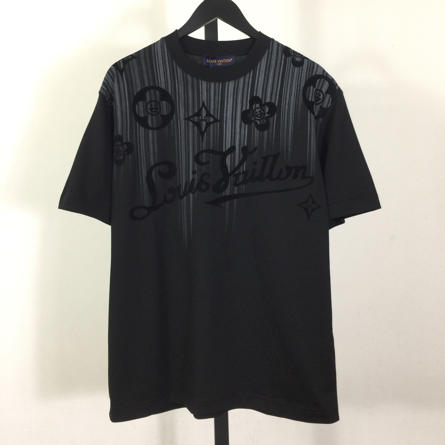 Louis Vuitton T-shirt Monogram - DesignerGu