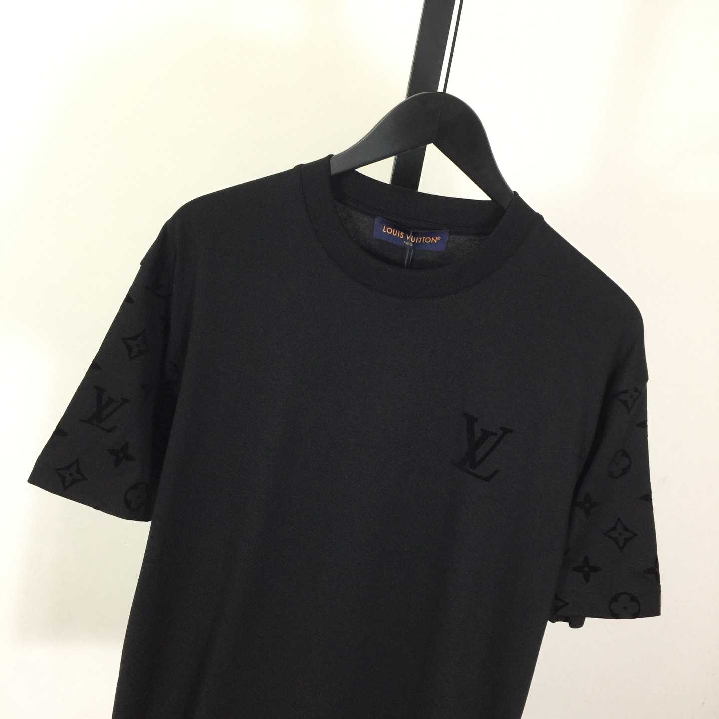 Louis Vuitton LV T-Shirt  - DesignerGu