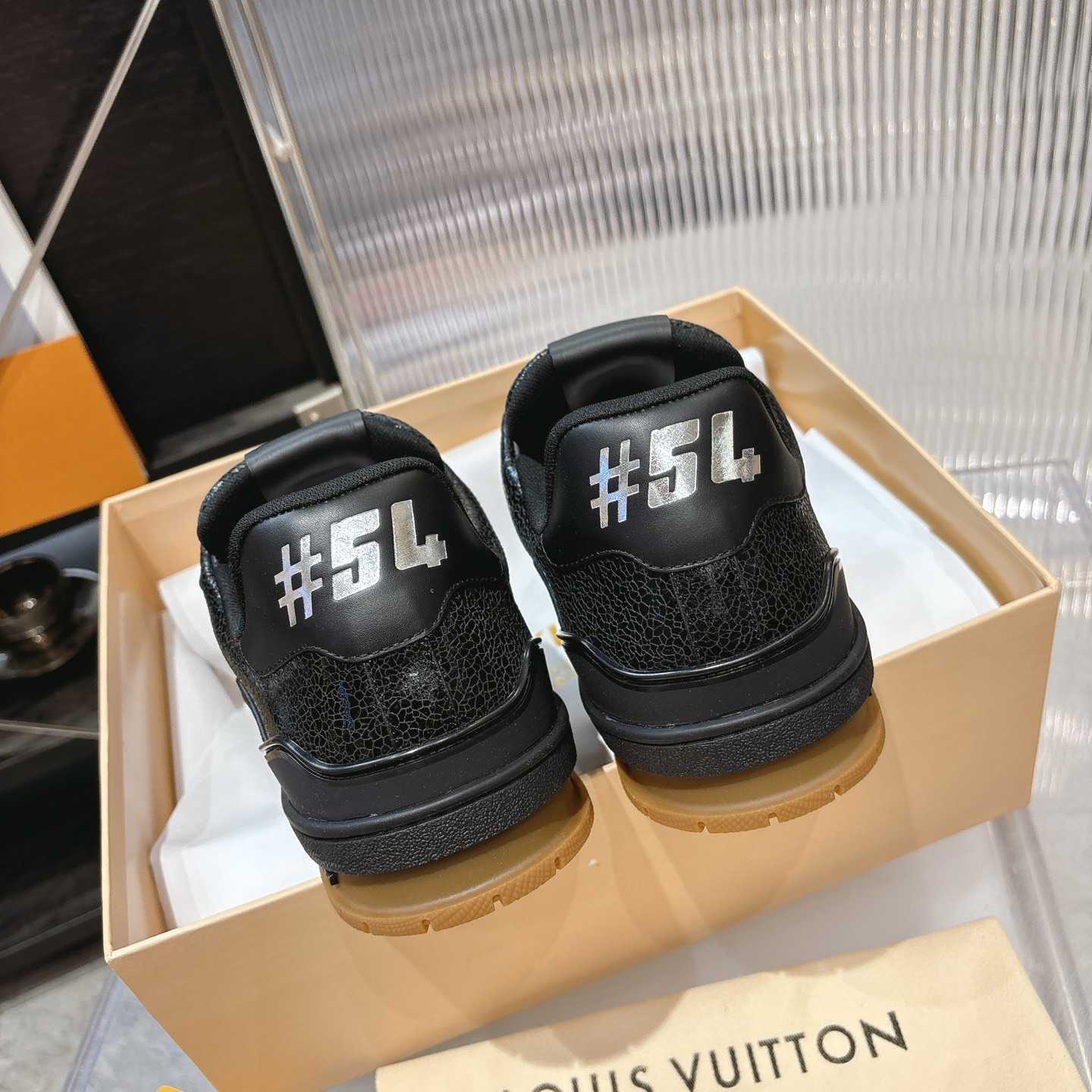 Louis Vuitton LV Trainer Sneaker    1AJ941 - DesignerGu