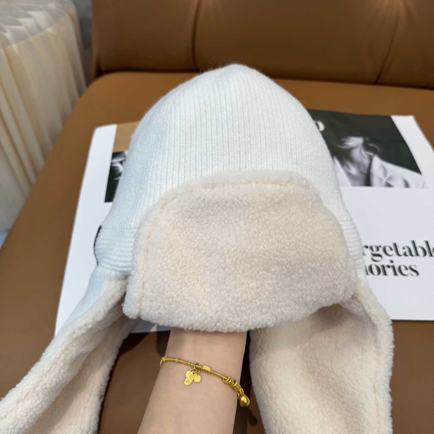 Miu Miu Sherpa Trapper - DesignerGu