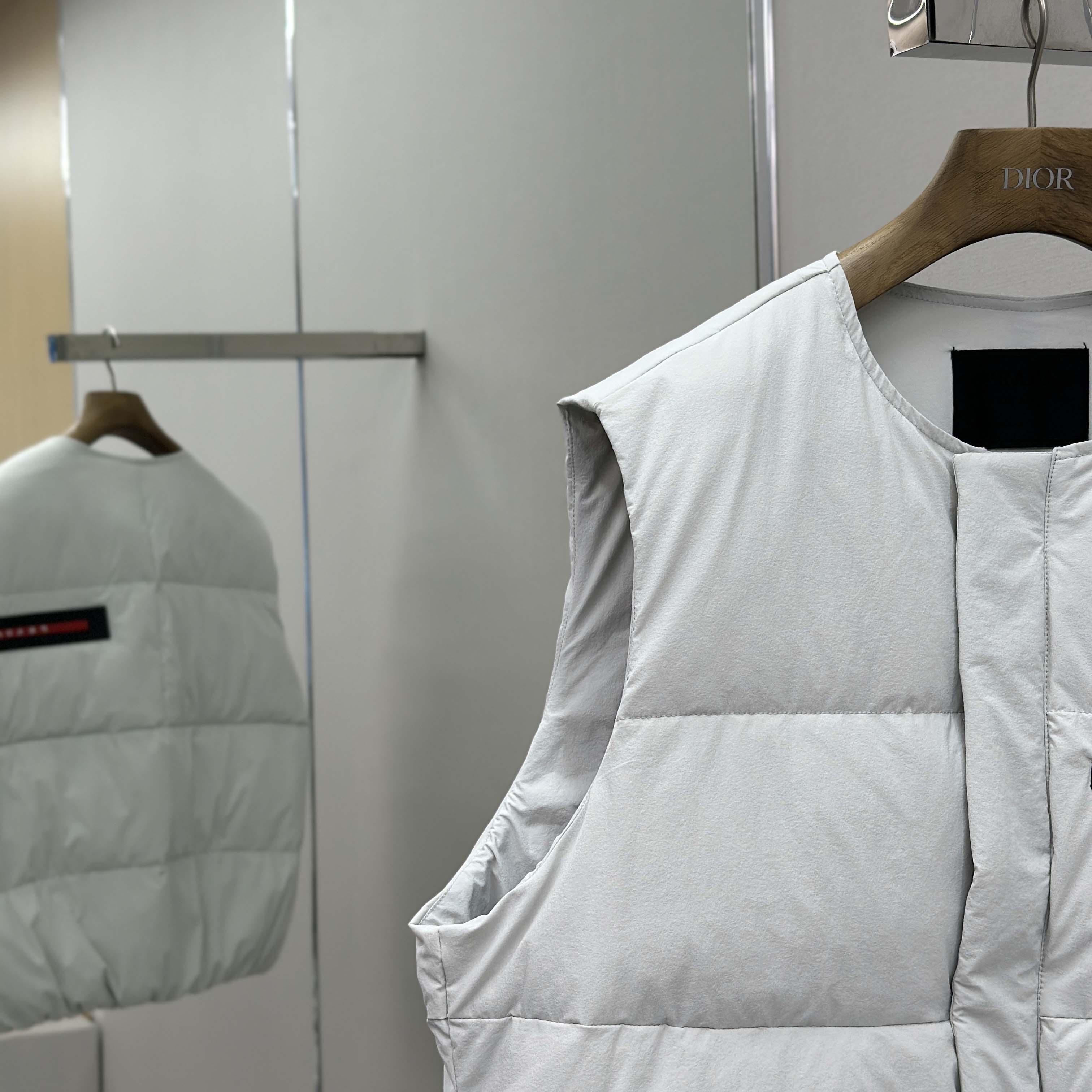 Prada White Nylon Puffer Gilet Jacket - DesignerGu