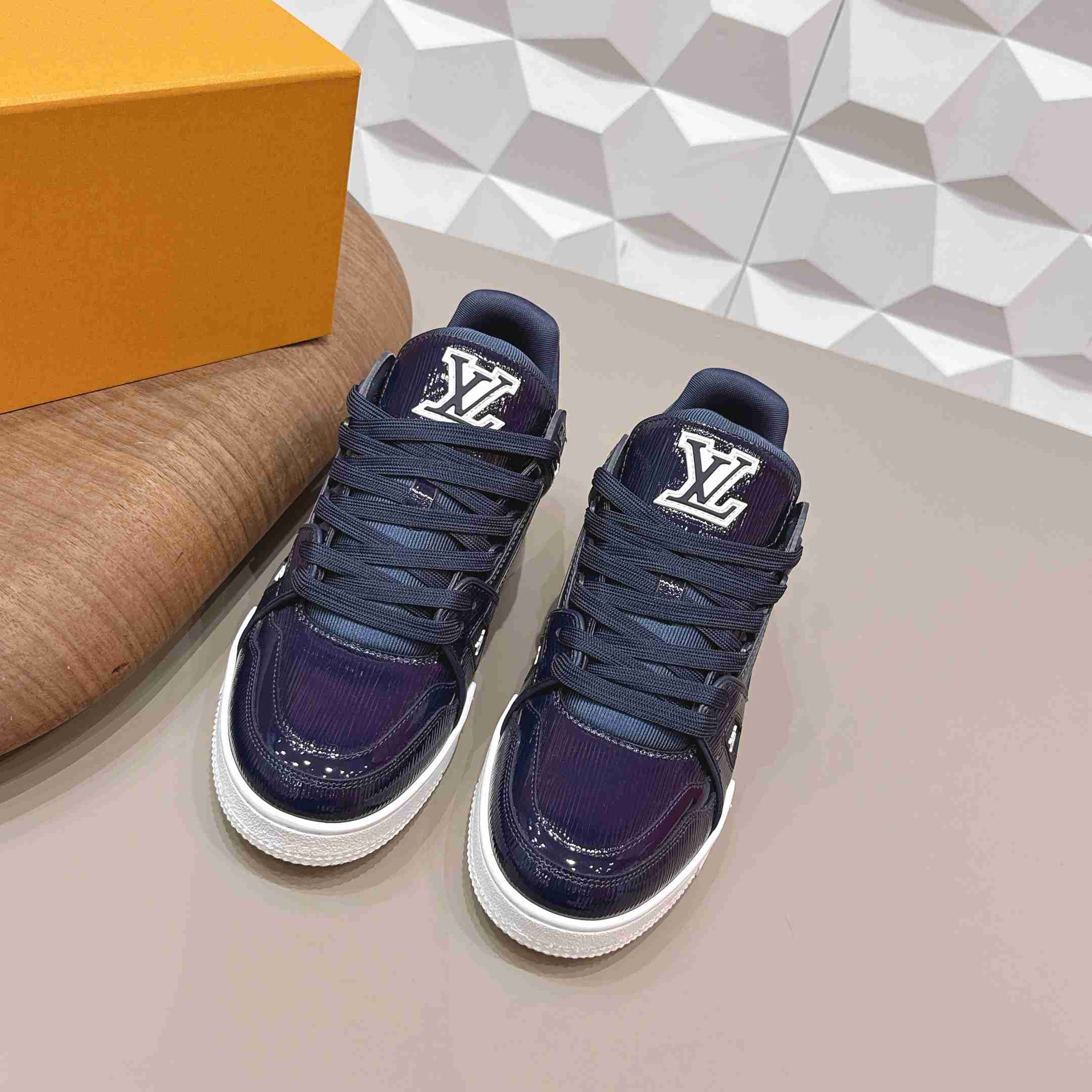Louis Vuitton Trainer Sneaker 1AJ067 - DesignerGu