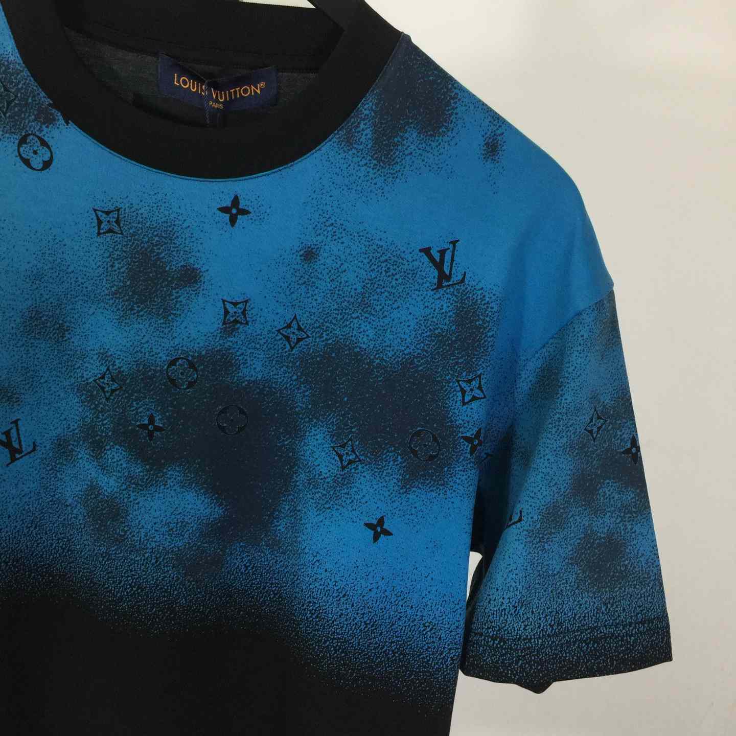 Louis Vuitton Monogram Gradient Cotton T-Shirt - DesignerGu