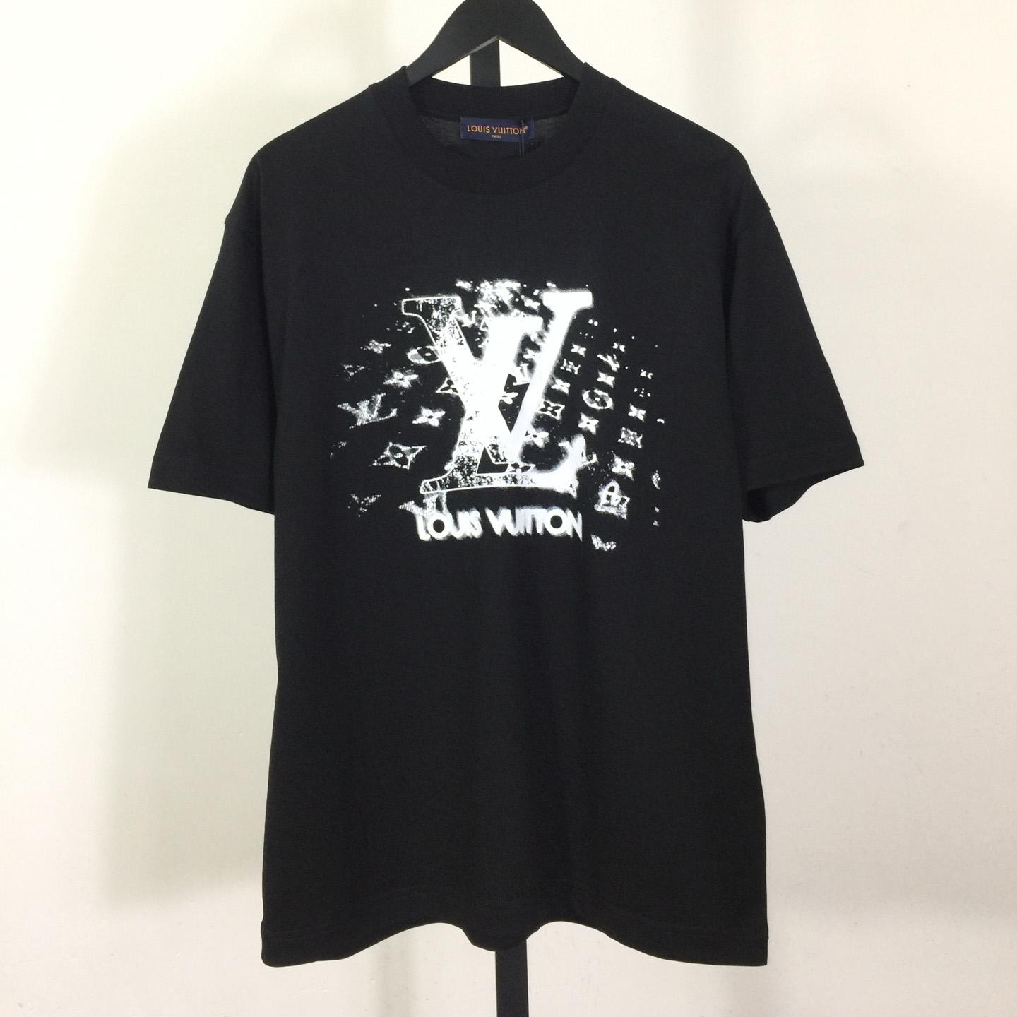 Louis Vuitton Distressed Graphic T-shirt - DesignerGu