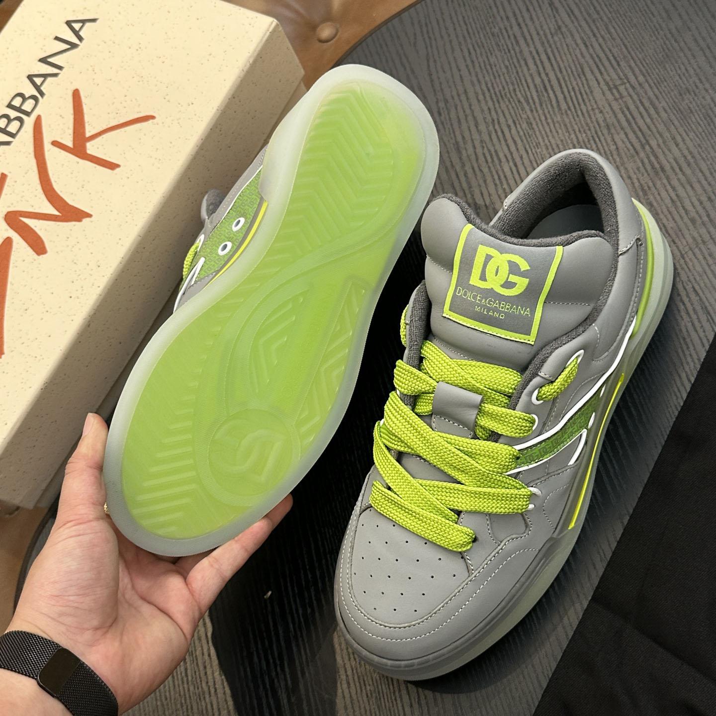 Dolce & Gabbana New Roma Label Low-Top Sneakers - DesignerGu