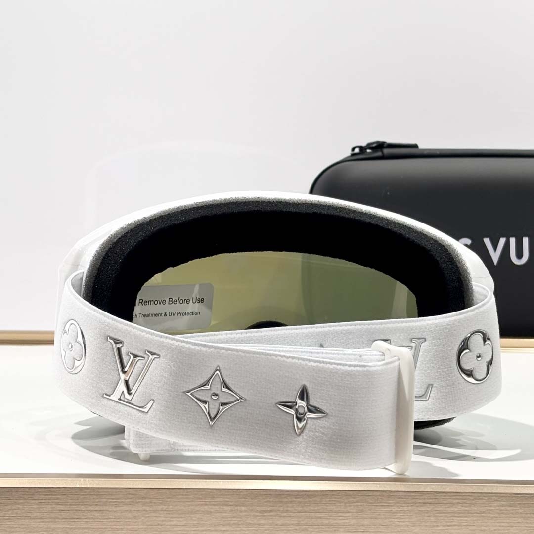 Louis Vuitton LV Snow Gradient Mask - DesignerGu
