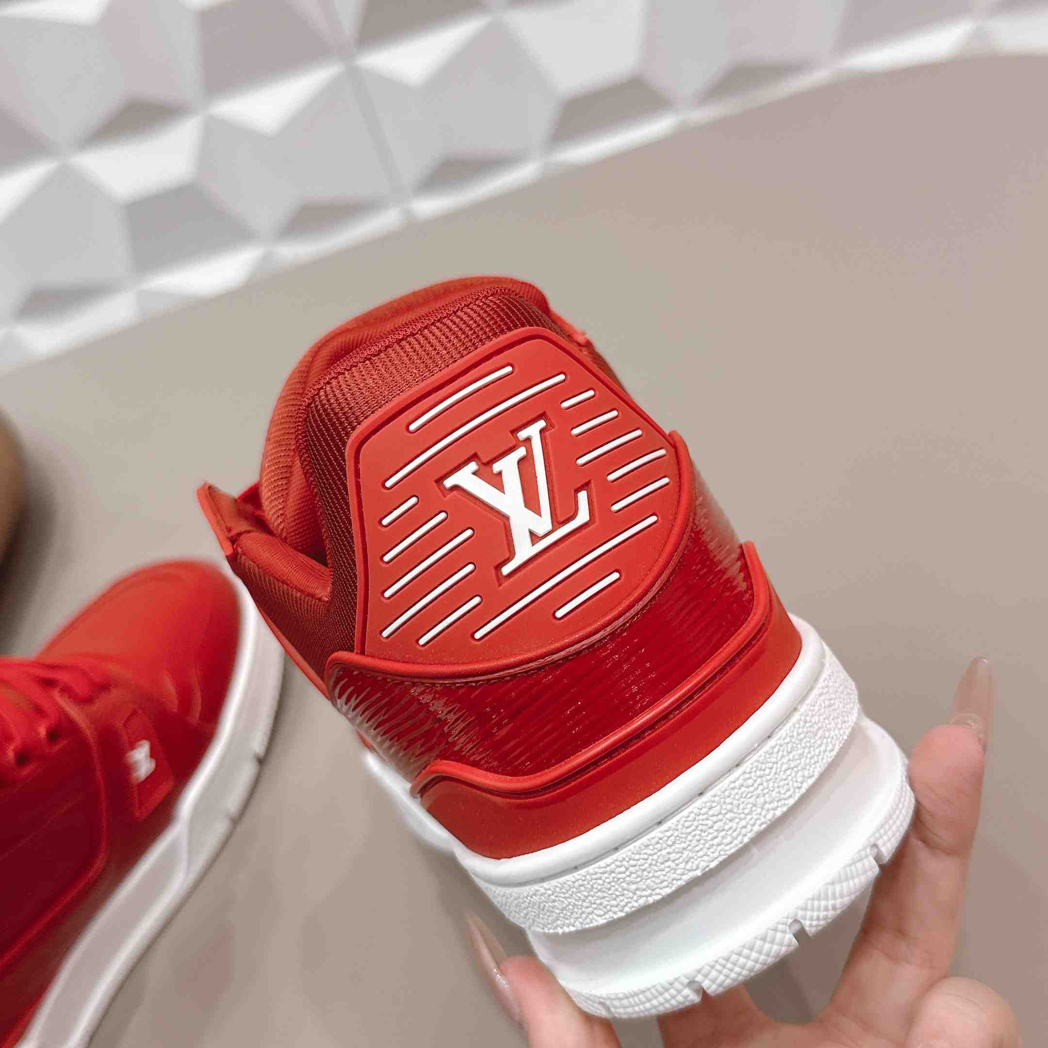 Louis Vuitton Trainer Sneaker 1AJ047 - DesignerGu