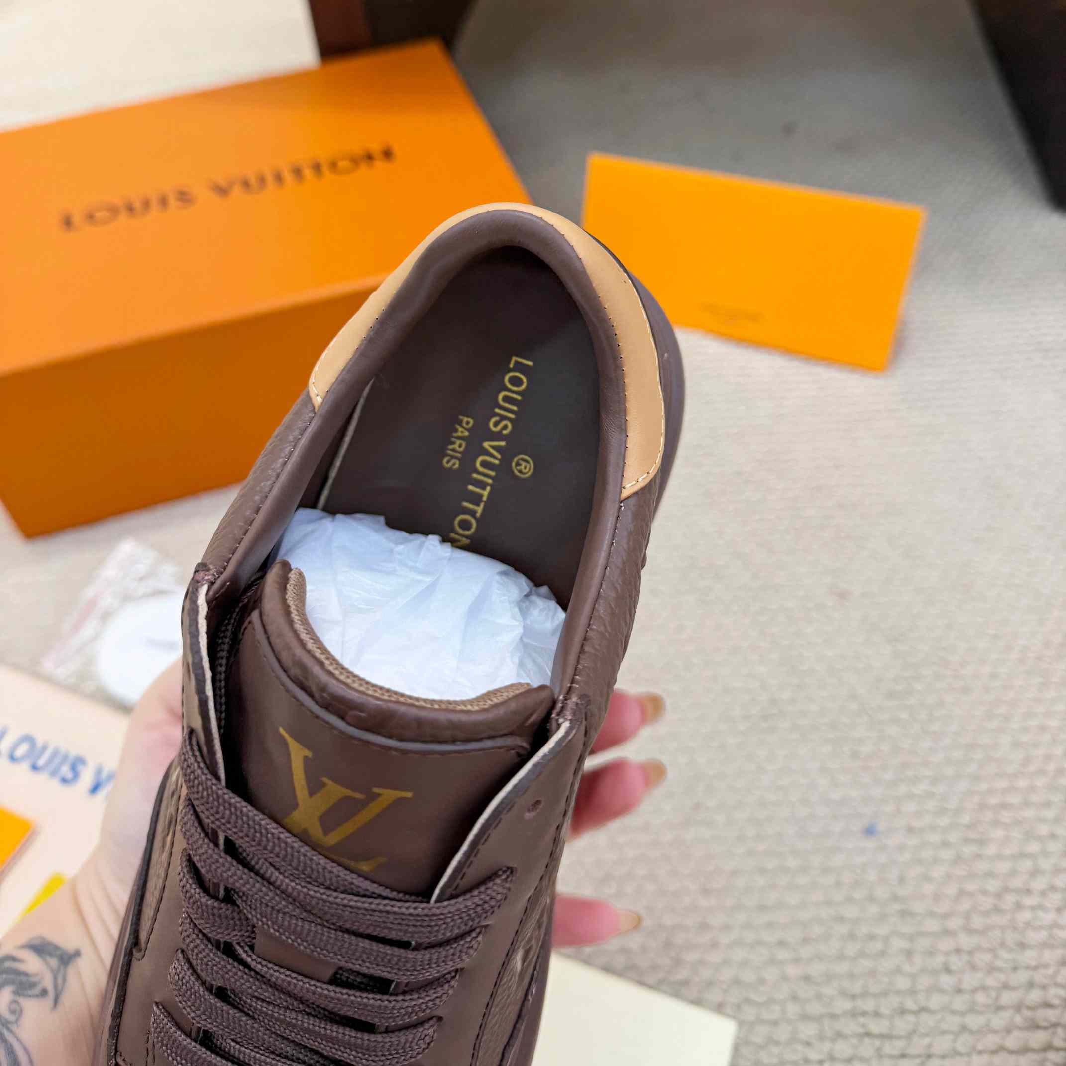 Louis Vuitton Beverly Hills Sneaker 1AJ925   - DesignerGu