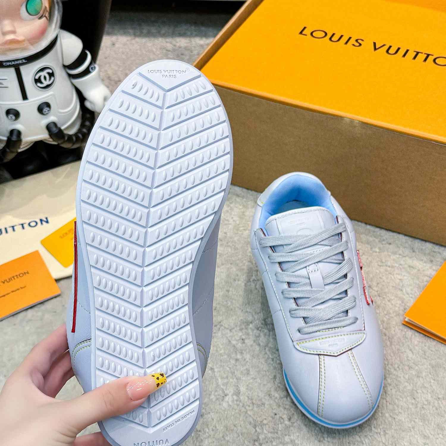 Louis Vuitton LV BUTTERSOFT Sneaker    1AIKI9 - DesignerGu