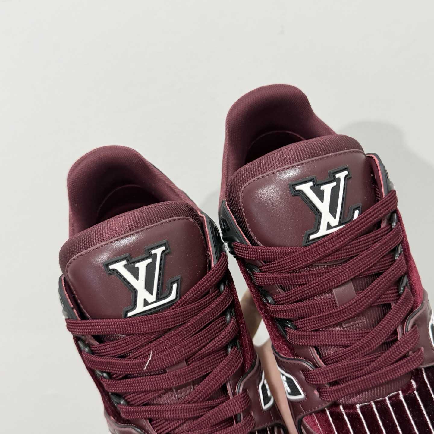 Louis Vuitton LV Trainer Sneaker    1AJ960 - DesignerGu