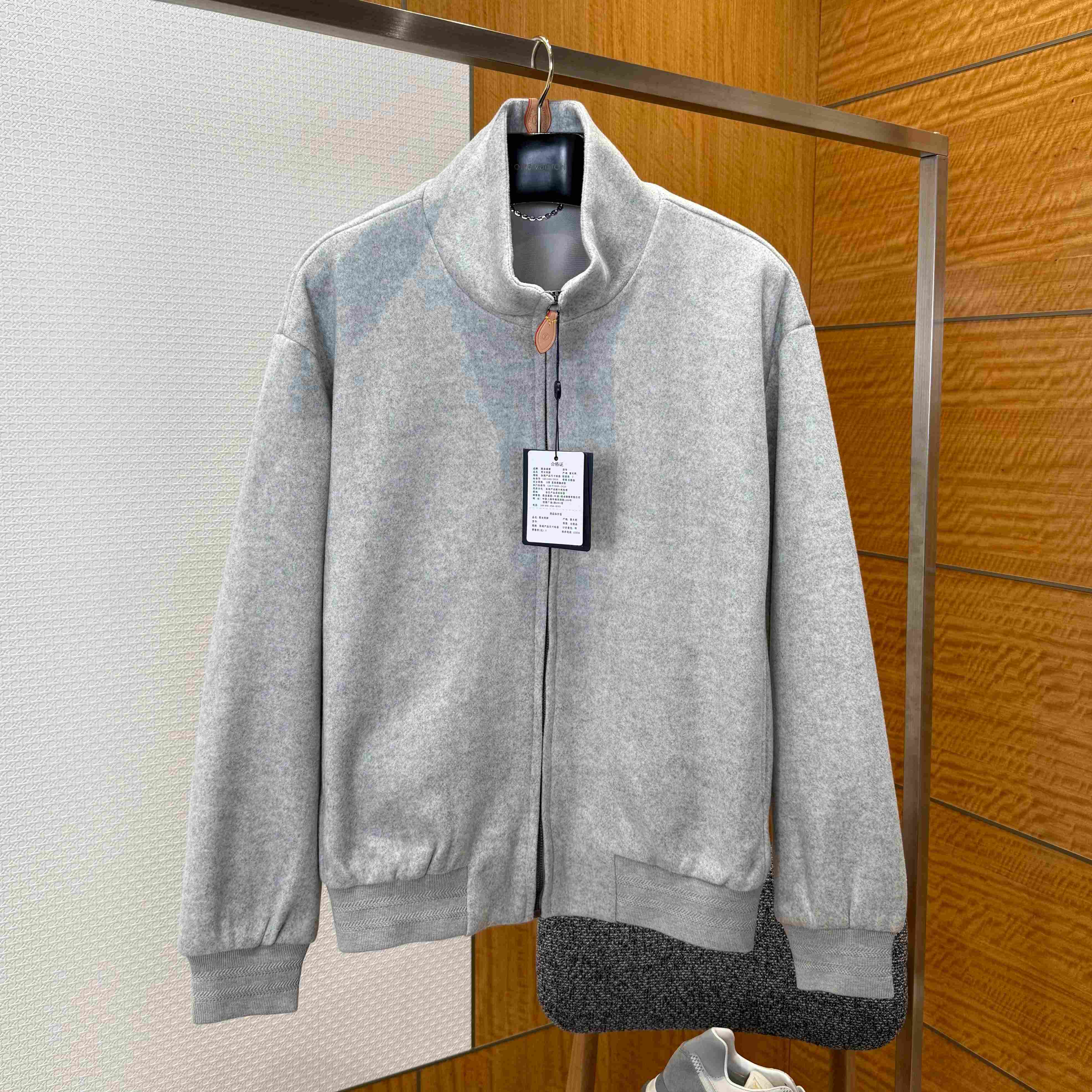 Louis Vuitton Double Face Cashmere-Wool Track Top 1AJSJ8 - DesignerGu