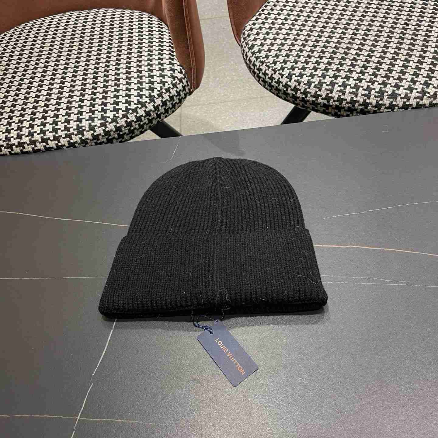 Louis Vuitton Beanie    - DesignerGu