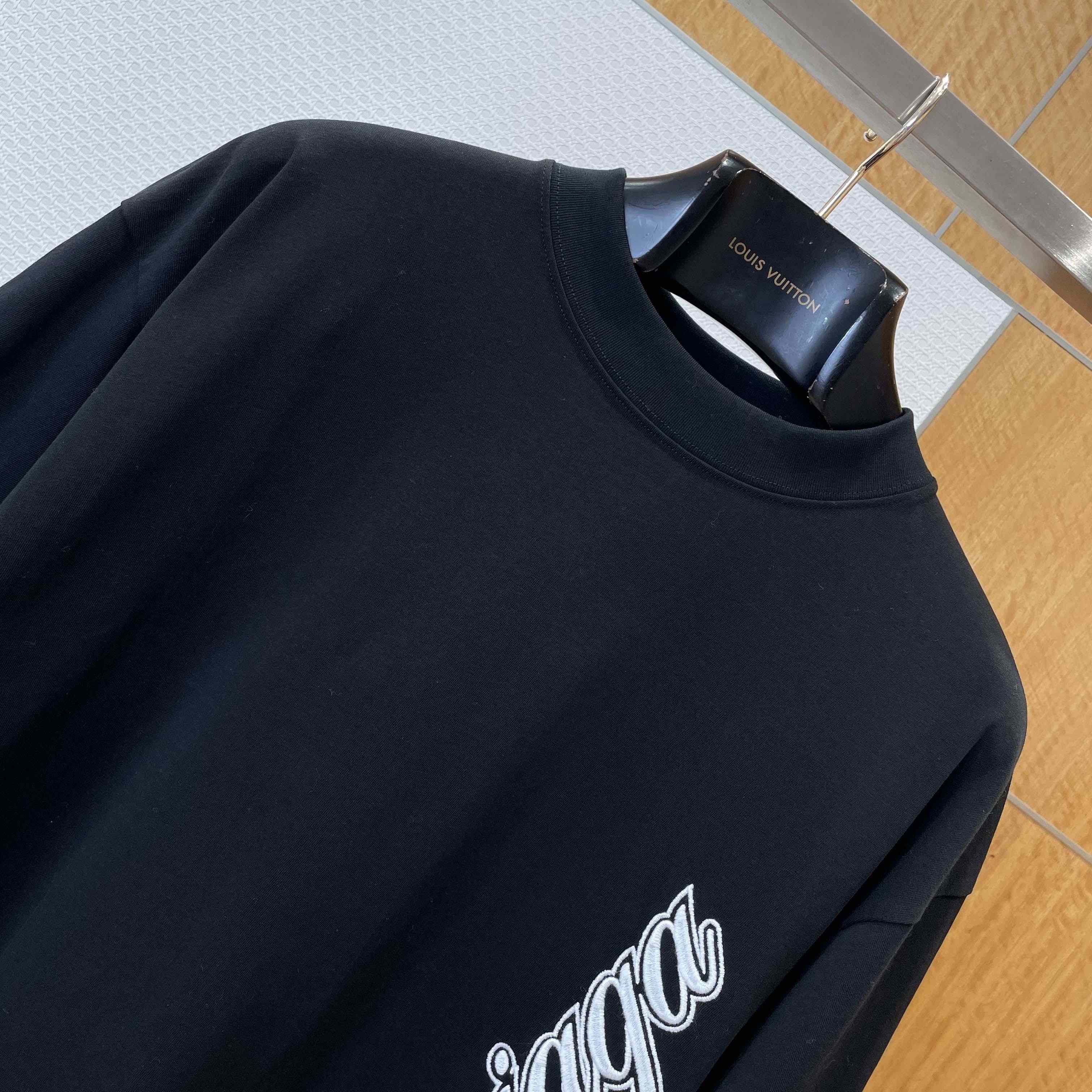 Balenciaga Cursive T-Shirt Medium Fit in black - DesignerGu