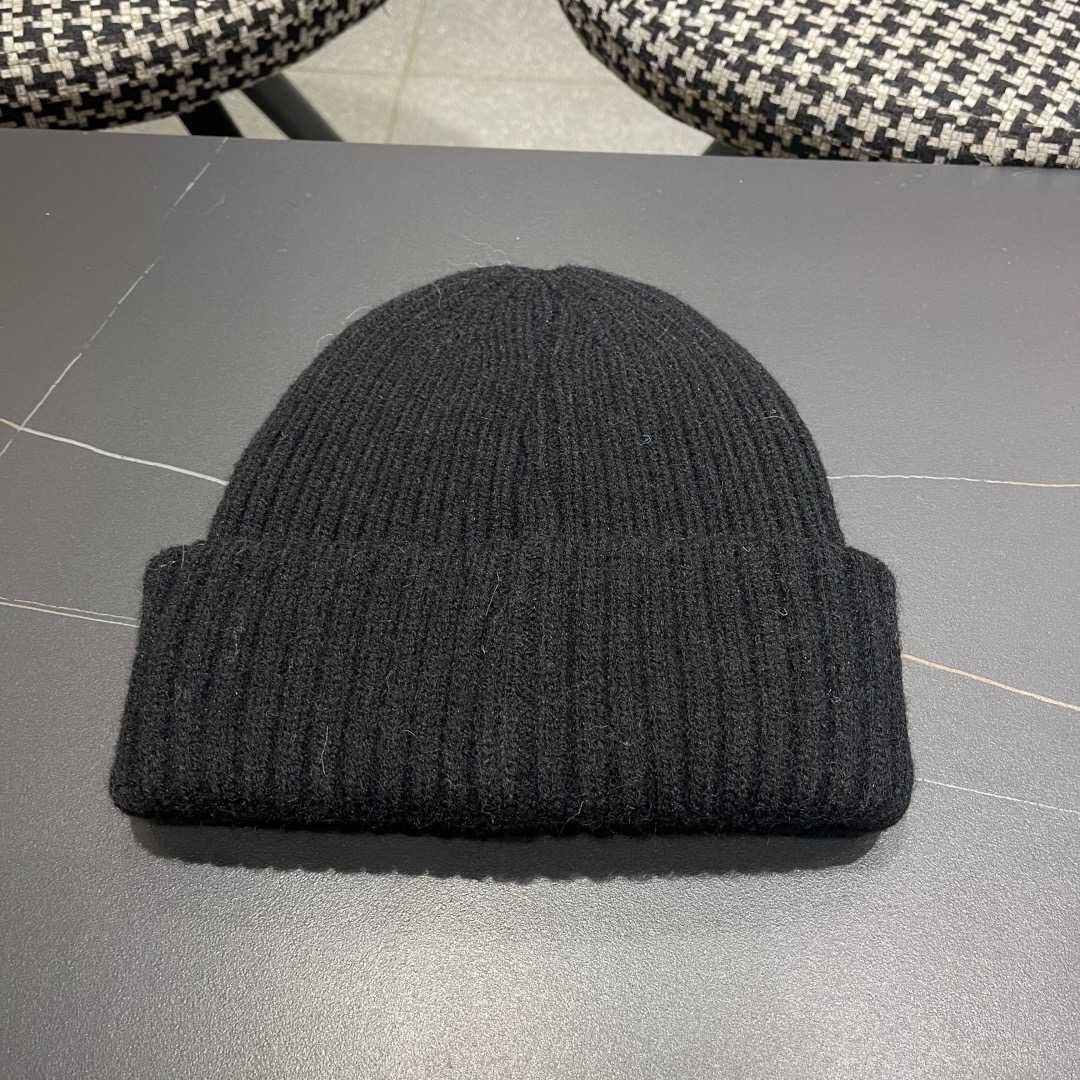 Gucci  Wool Cashmere Hat With Double G - DesignerGu
