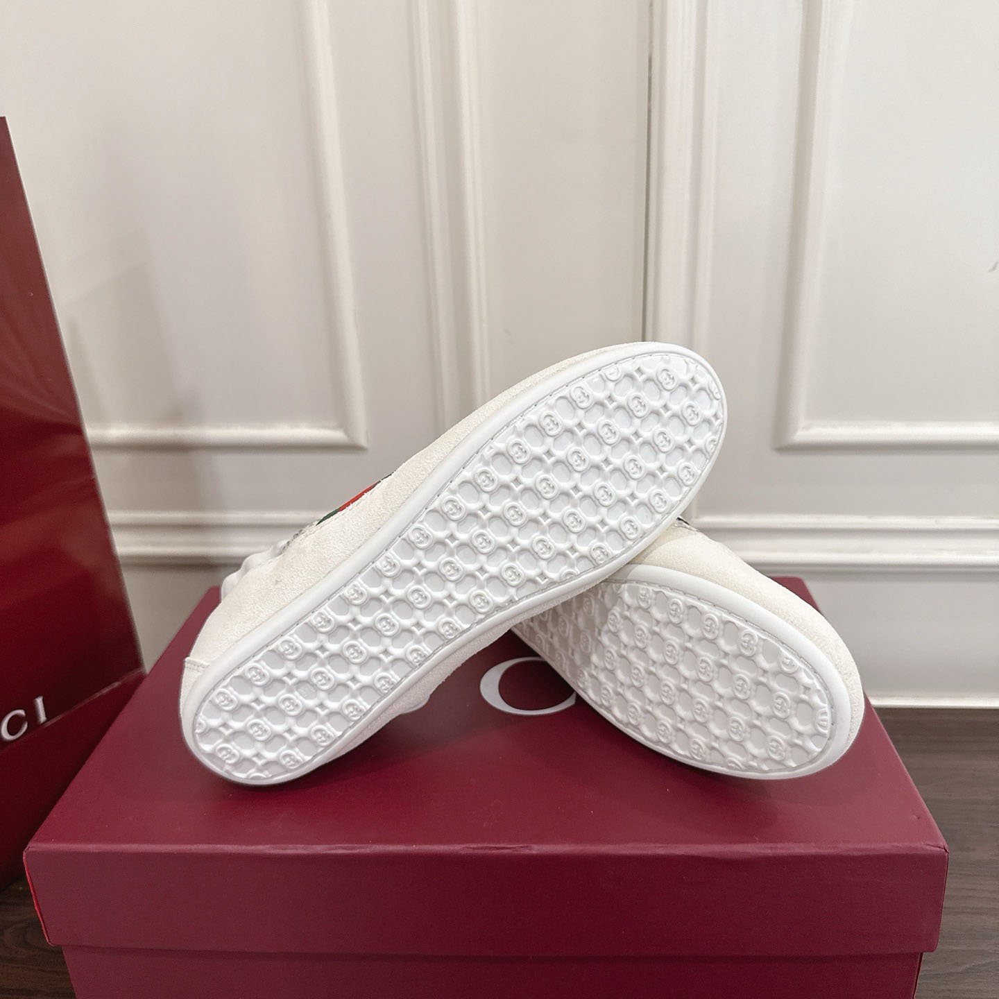 Gucci Women's Gucci Shift GG Crystal Sneaker - DesignerGu