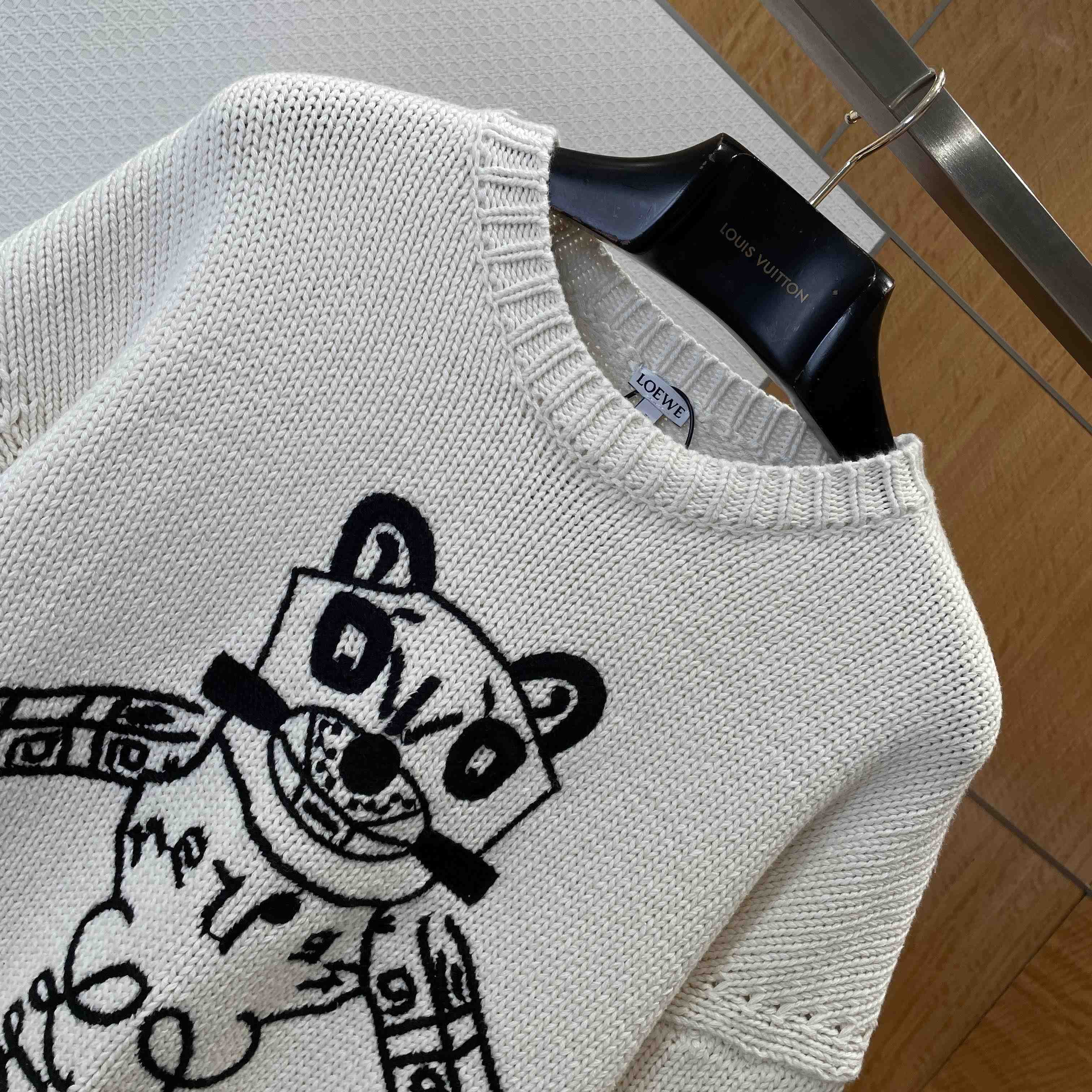 Loewe Sweater In Wool - DesignerGu