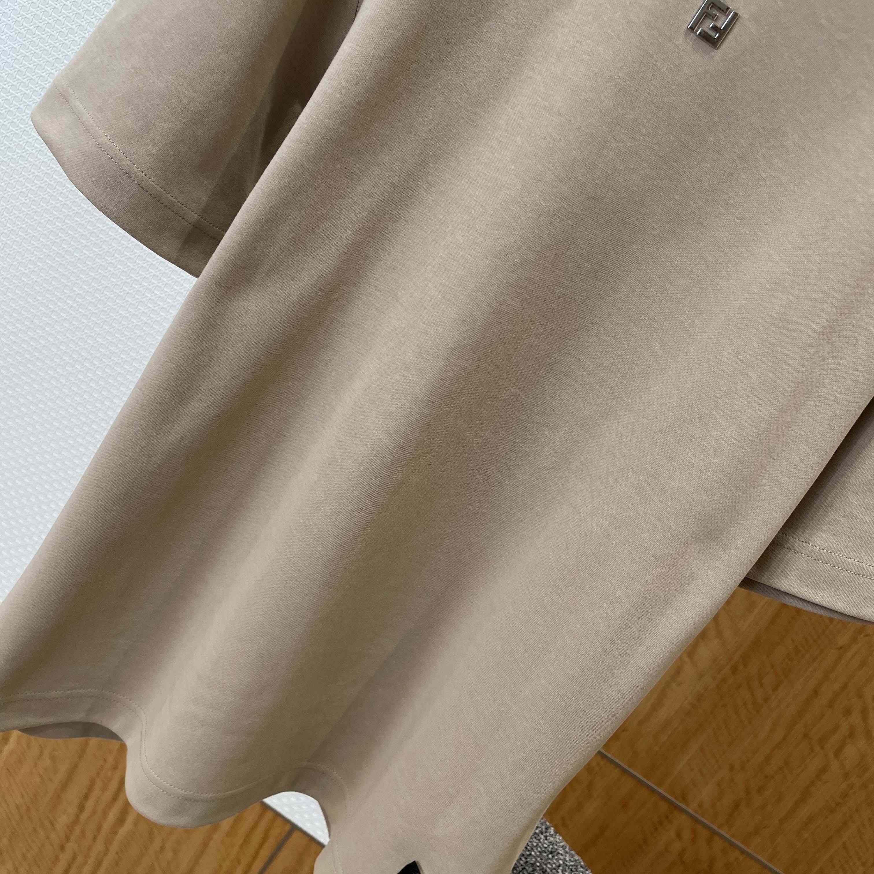 Fendi Beige Cotton T-shirt - DesignerGu