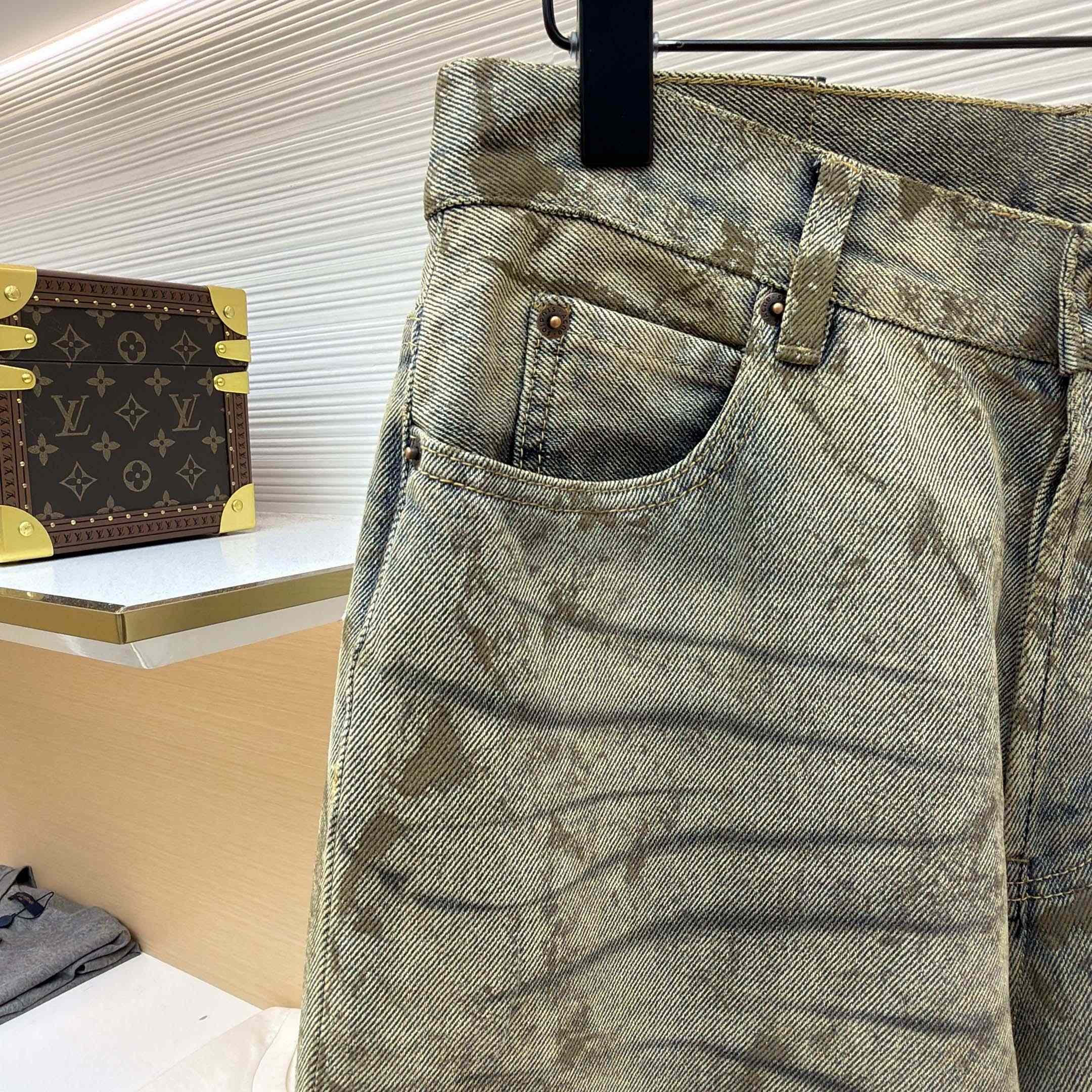 Acne Studios Regular Fit Jeans - 2021F  - DesignerGu