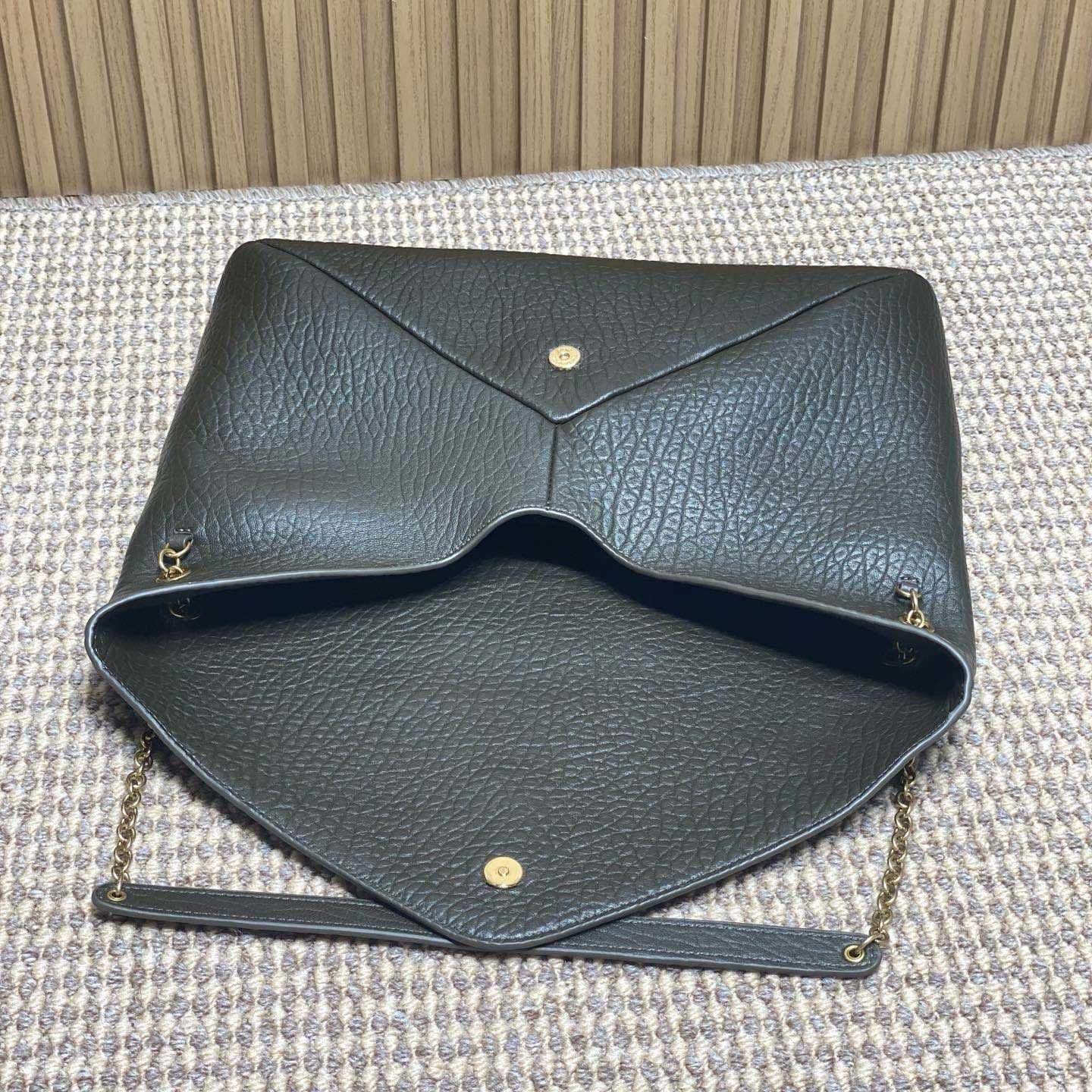 Saint Laurent Cassandre Large Pouch On Chain In Lambskin - DesignerGu