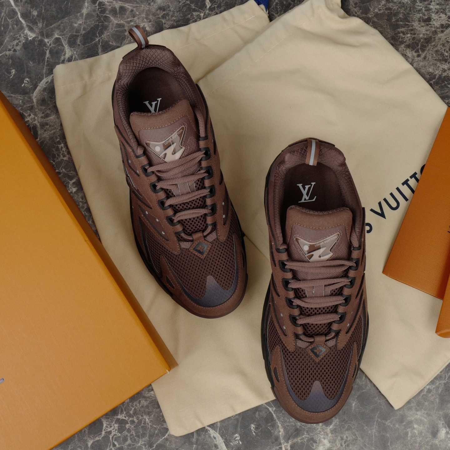Louis Vuitton LV Runner Tatic Sneaker 1AJAPO - DesignerGu