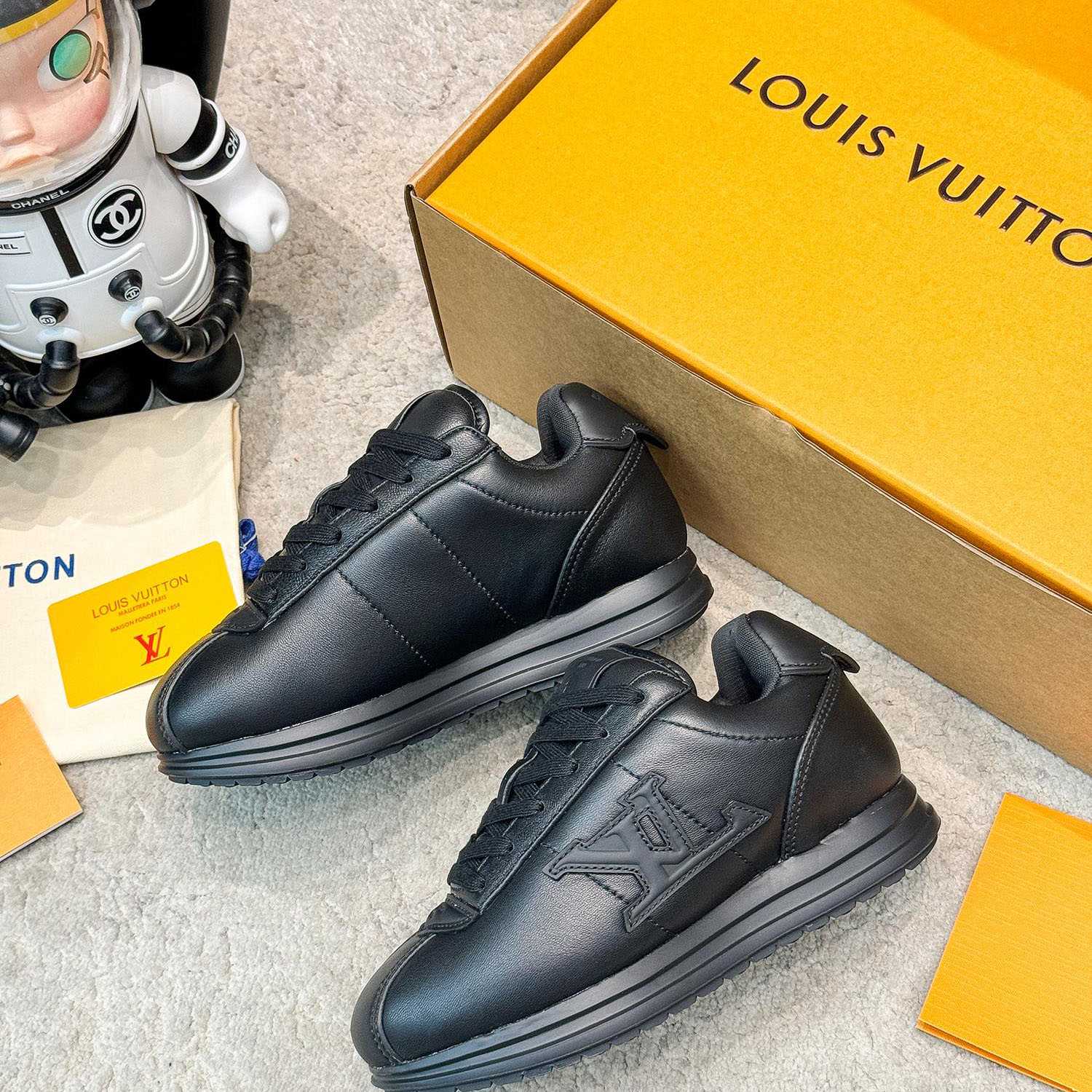 Louis Vuitton LV BUTTERSOFT Sneaker  1AIKEL - DesignerGu