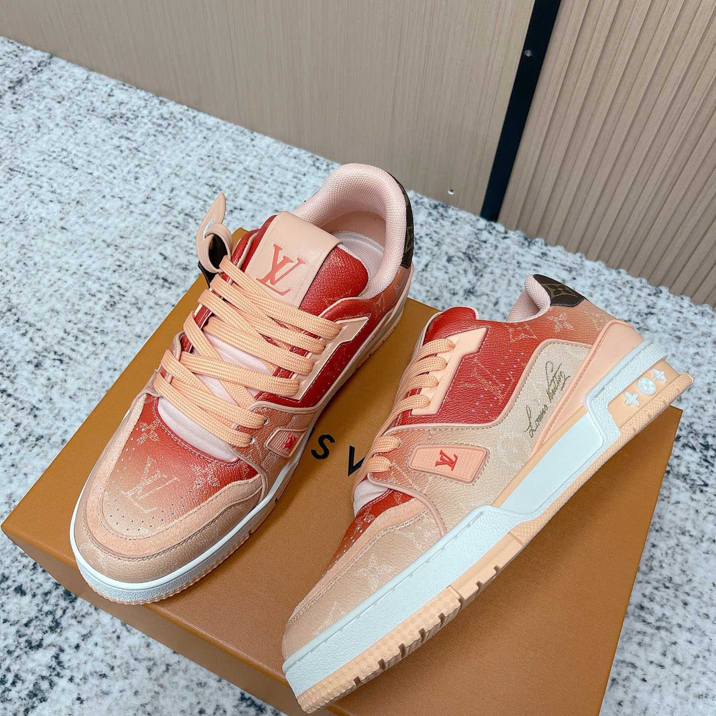 Louis Vuitton LV Trainer Sneaker  1AJTPM - DesignerGu