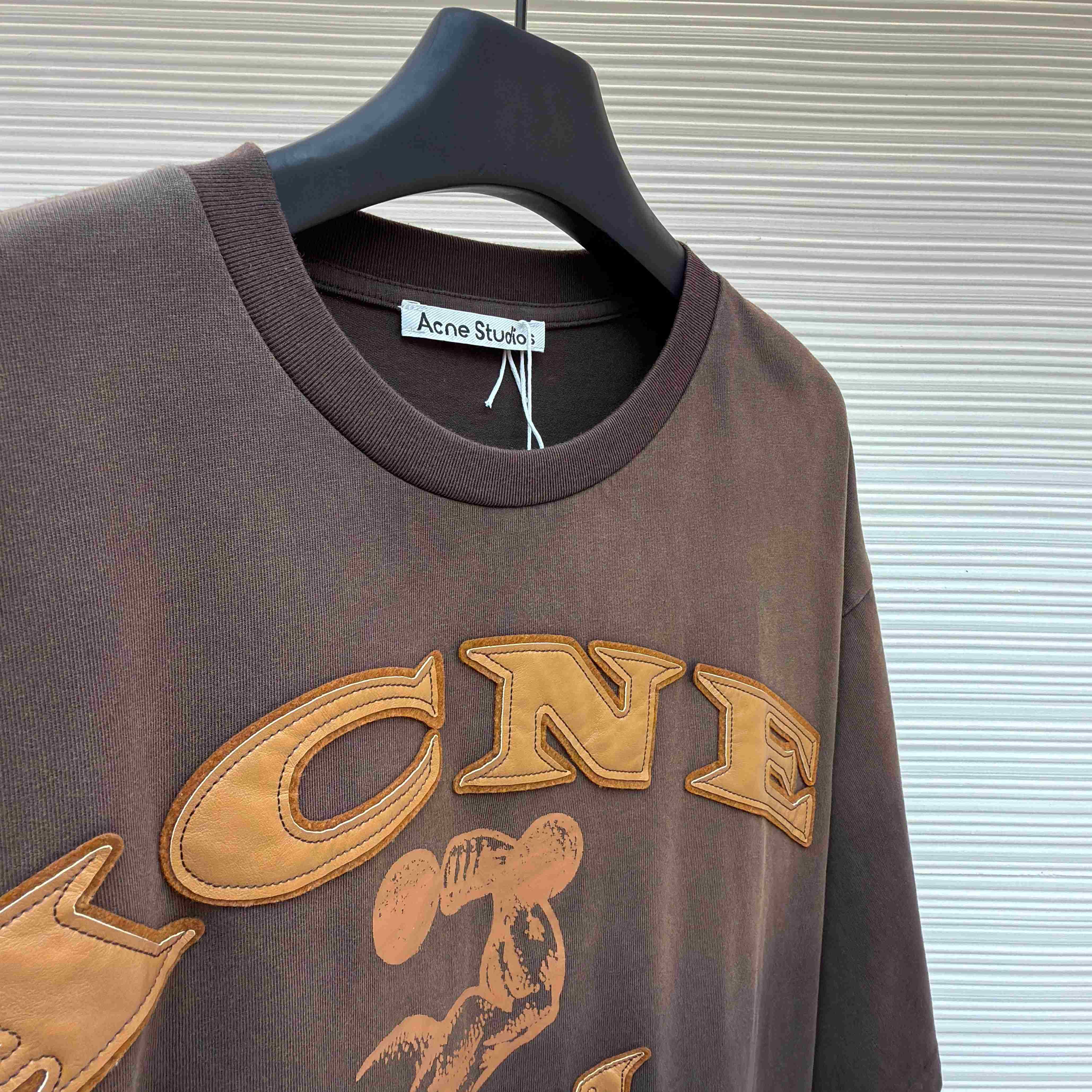 Acne Studios  Gym Logo T-shirt - DesignerGu