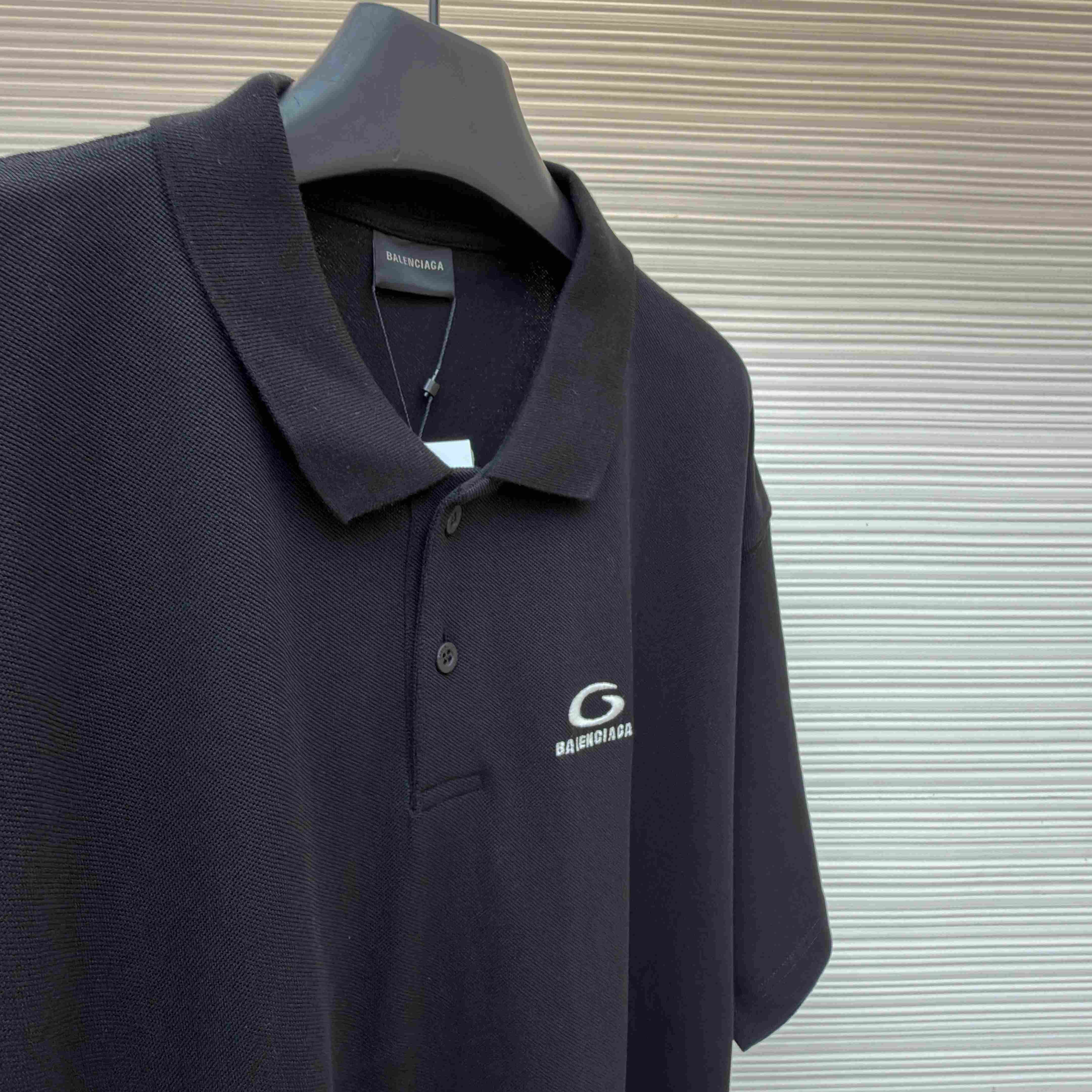 Balenciaga Laurel Classic Regular Polo In Black - DesignerGu