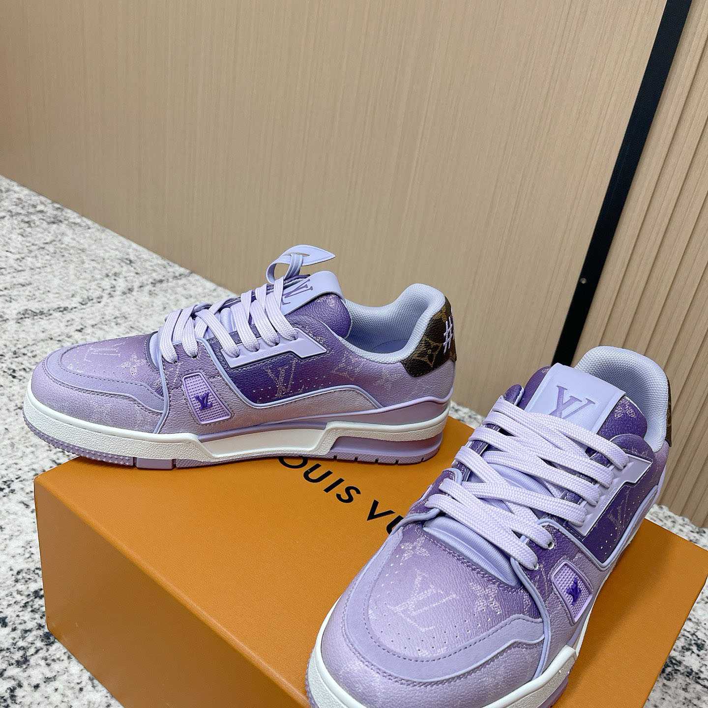 Louis Vuitton LV Trainer Sneaker   1AJTQ5 - DesignerGu