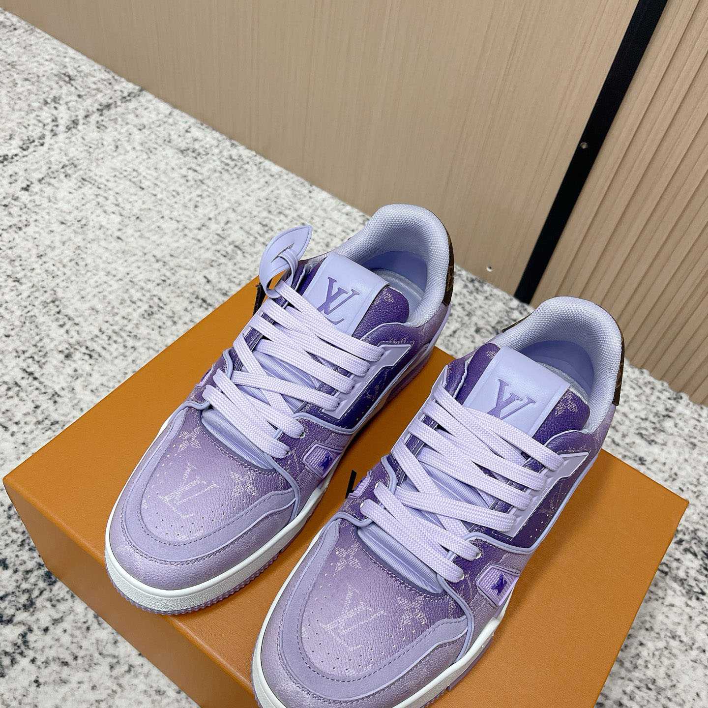 Louis Vuitton LV Trainer Sneaker   1AJTQ5 - DesignerGu