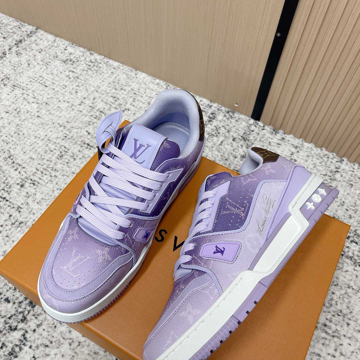 Louis Vuitton LV Trainer Sneaker   1AJTQ5 - DesignerGu