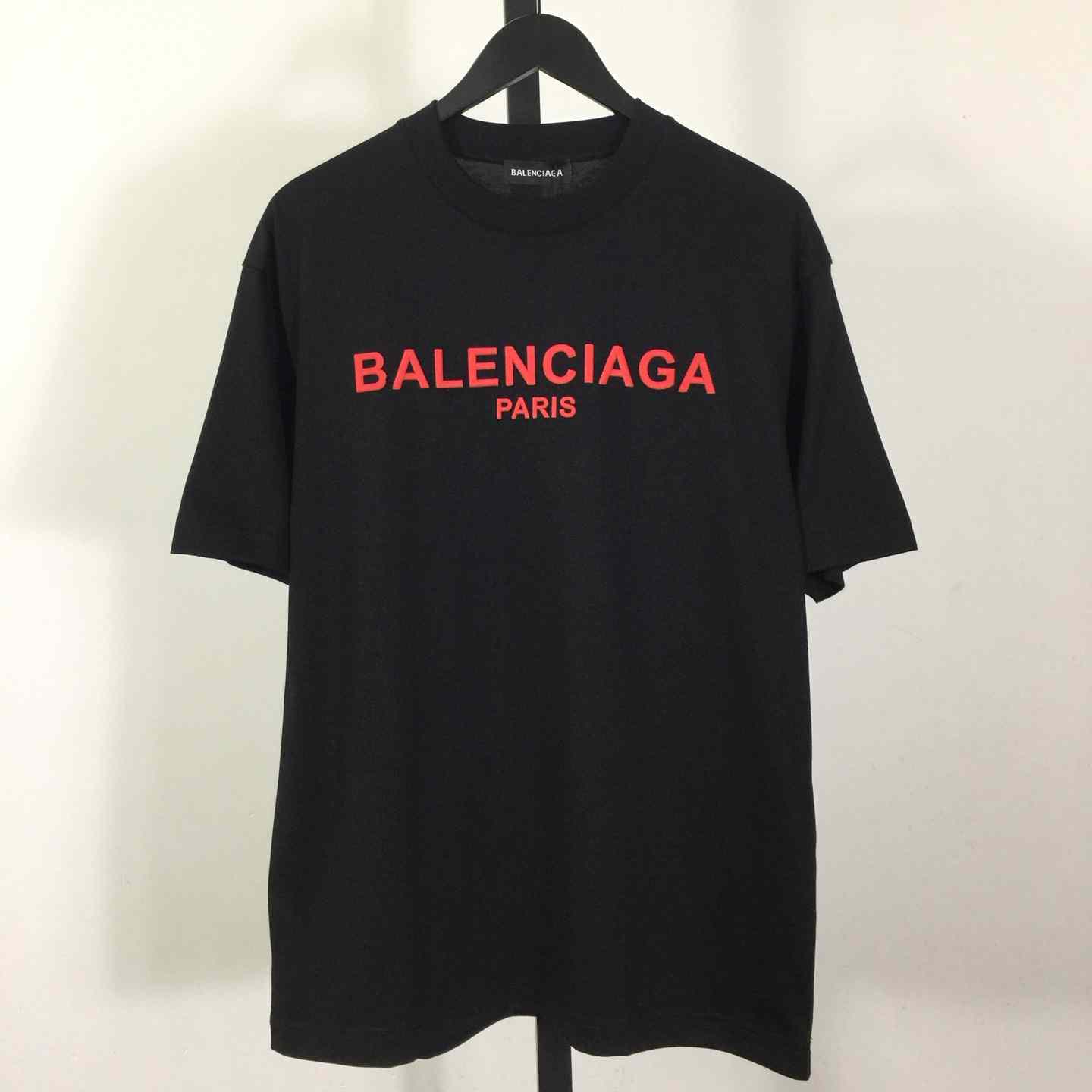 Balenciaga T-shirt Medium Fit  - DesignerGu