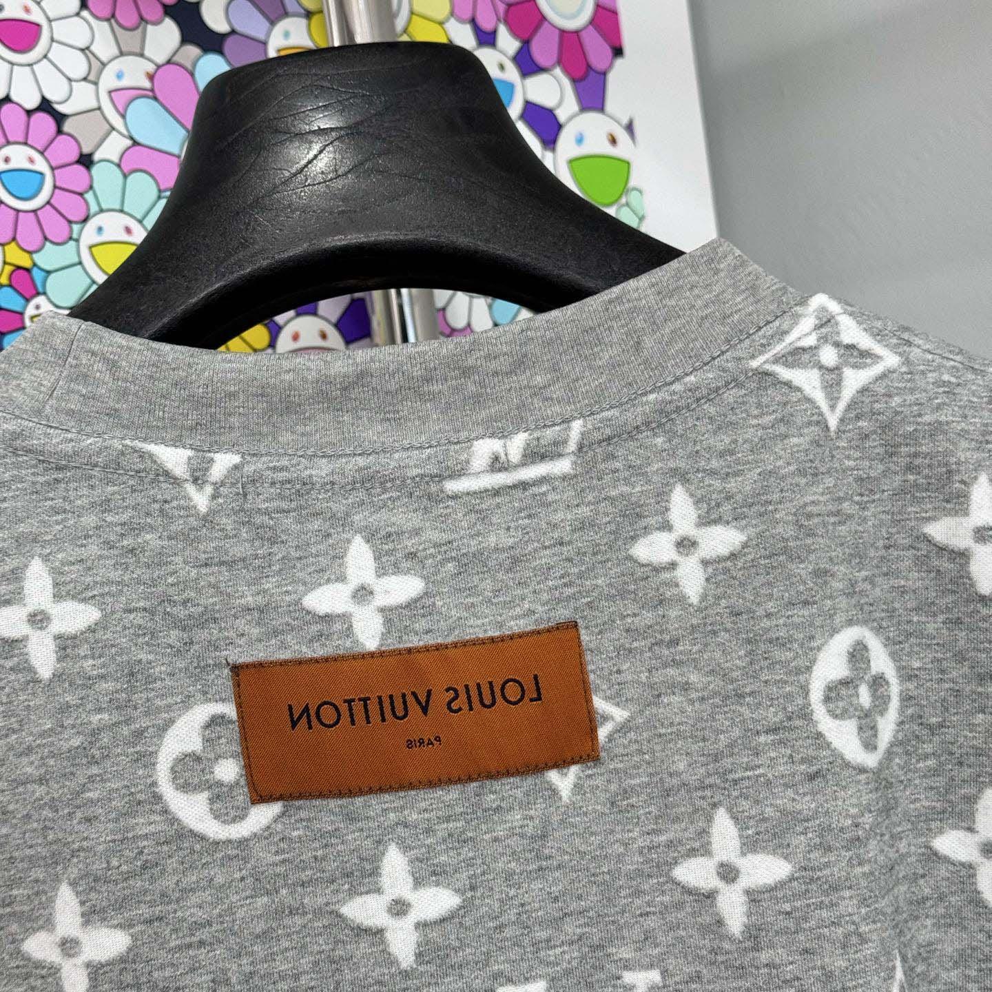 Louis Vuitton Monogram Short-Sleeved Crewneck - DesignerGu