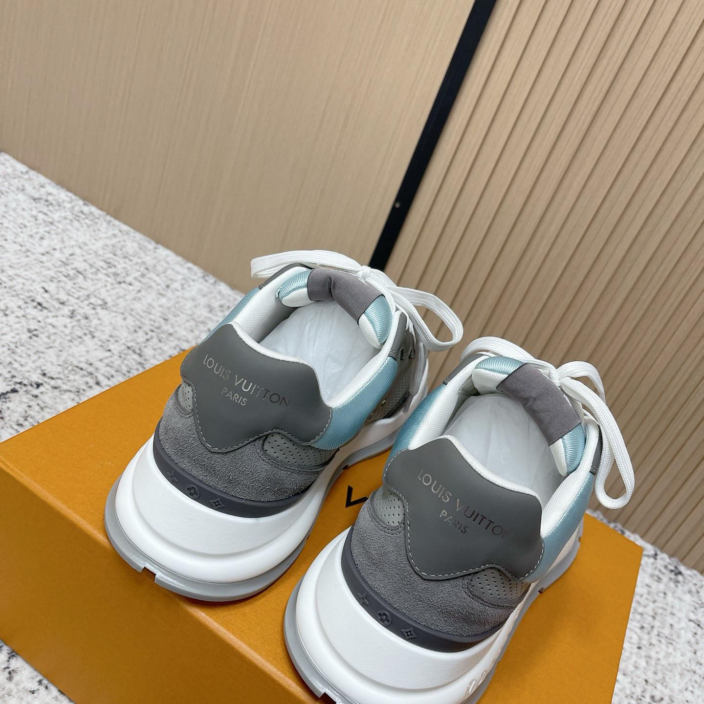 Louis Vuitton LV Classic Sneaker 1AIOGC - DesignerGu