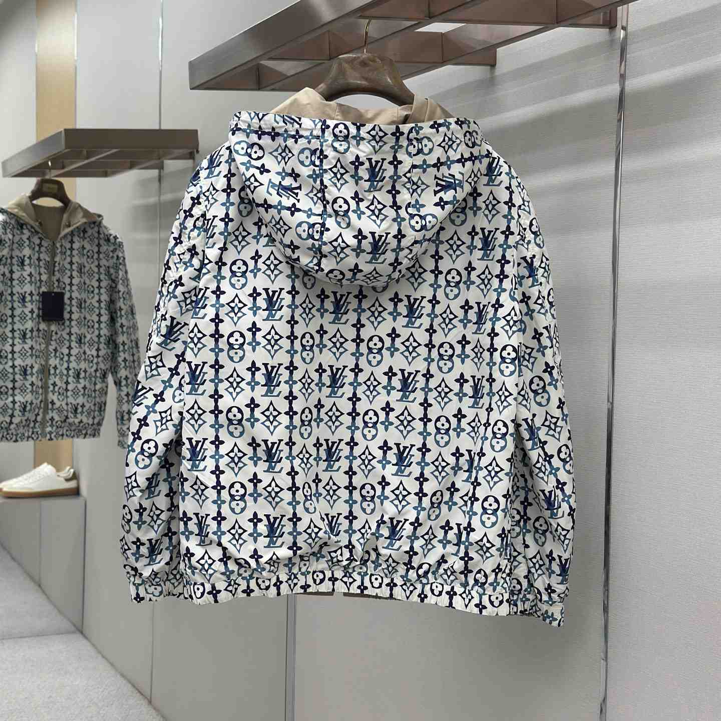 Louis Vuitton Reversible Windbreaker   1AJUW1 - DesignerGu