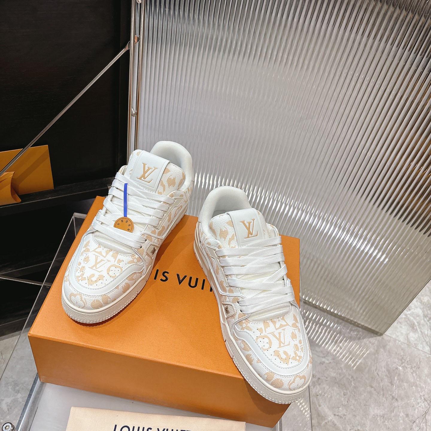 Louis Vuitton LV Trainer Sneaker   1AJJVN - DesignerGu