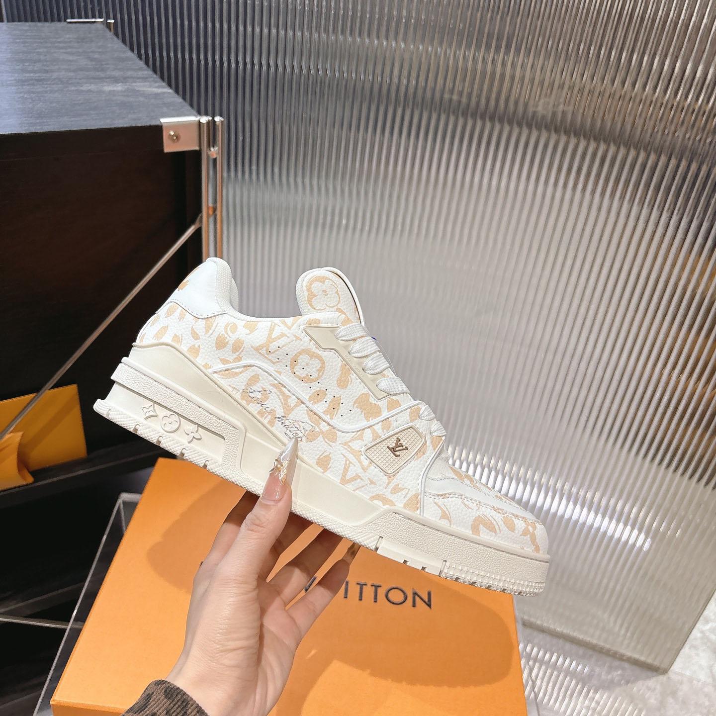 Louis Vuitton LV Trainer Sneaker   1AJJVN - DesignerGu