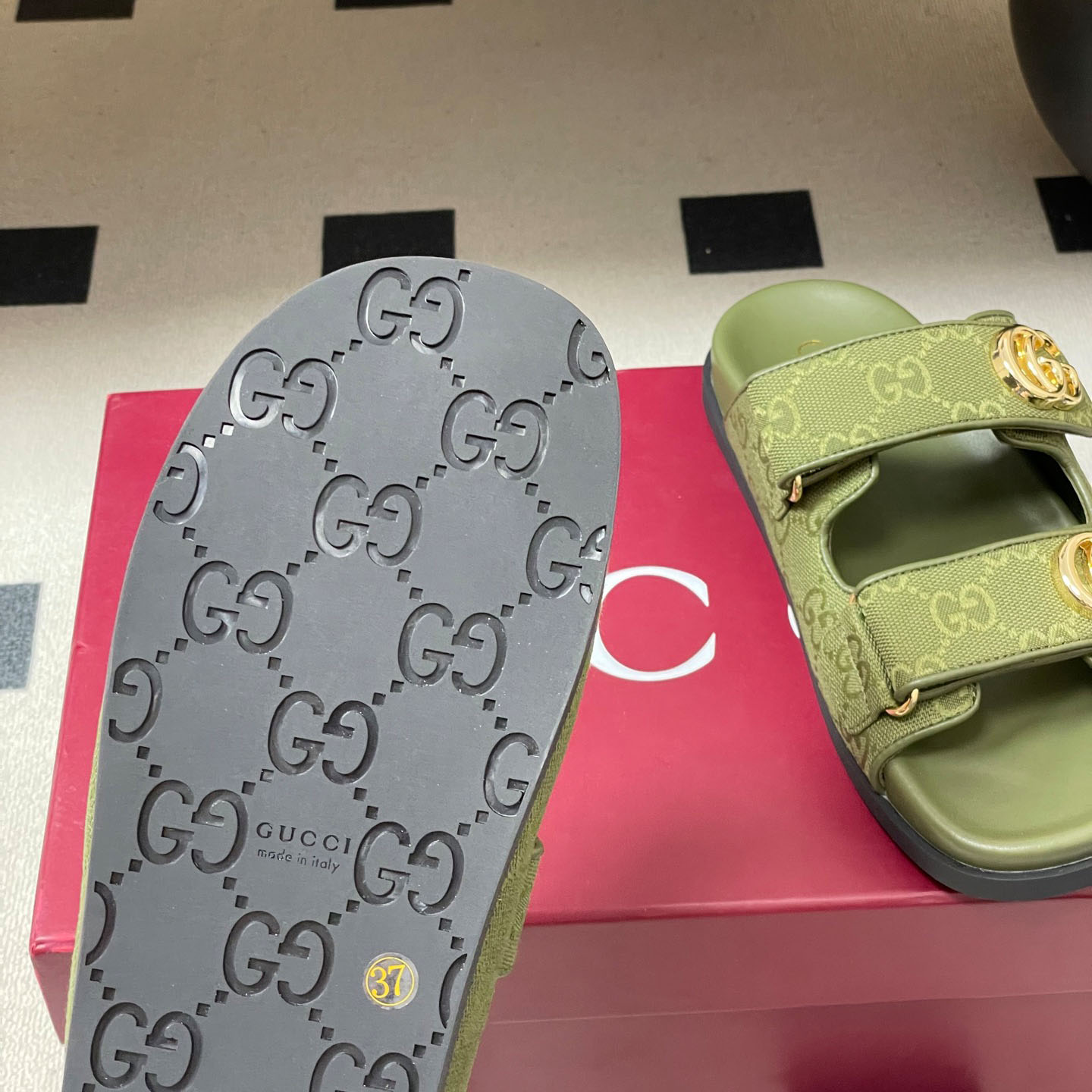 Gucci Sandal With Double G - DesignerGu