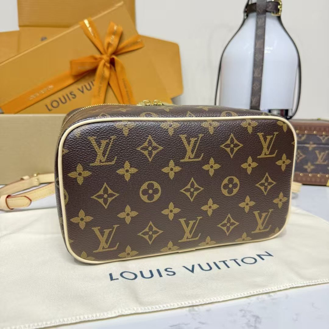 Louis Vuitton Nice BB M42265 - DesignerGu