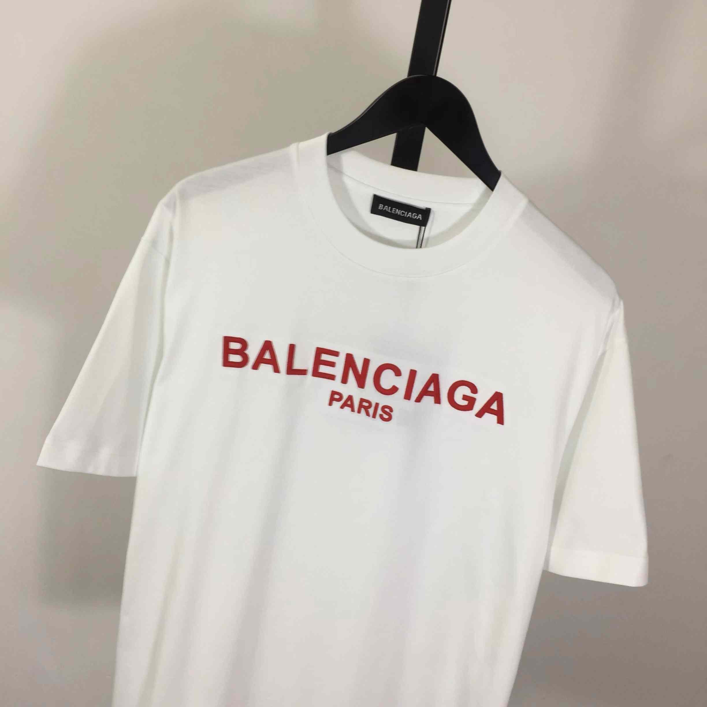 Balenciaga T-shirt Medium Fit  - DesignerGu