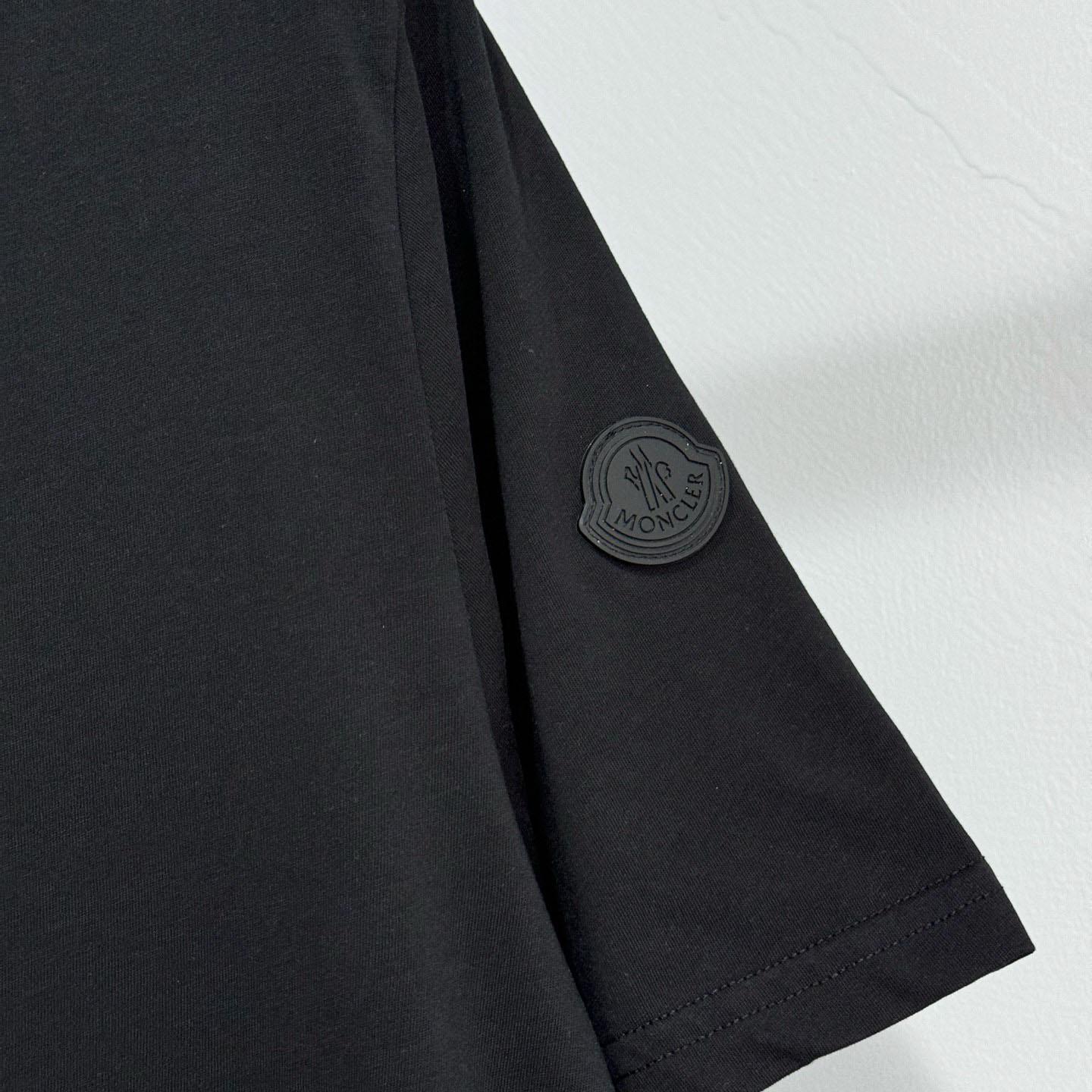 Moncler Blurred Logo Cotton T-Shirt - DesignerGu