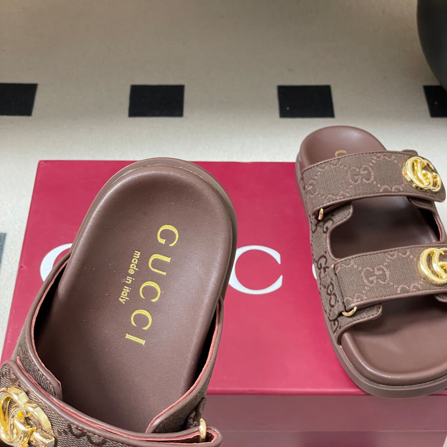 Gucci Sandal With Double G - DesignerGu