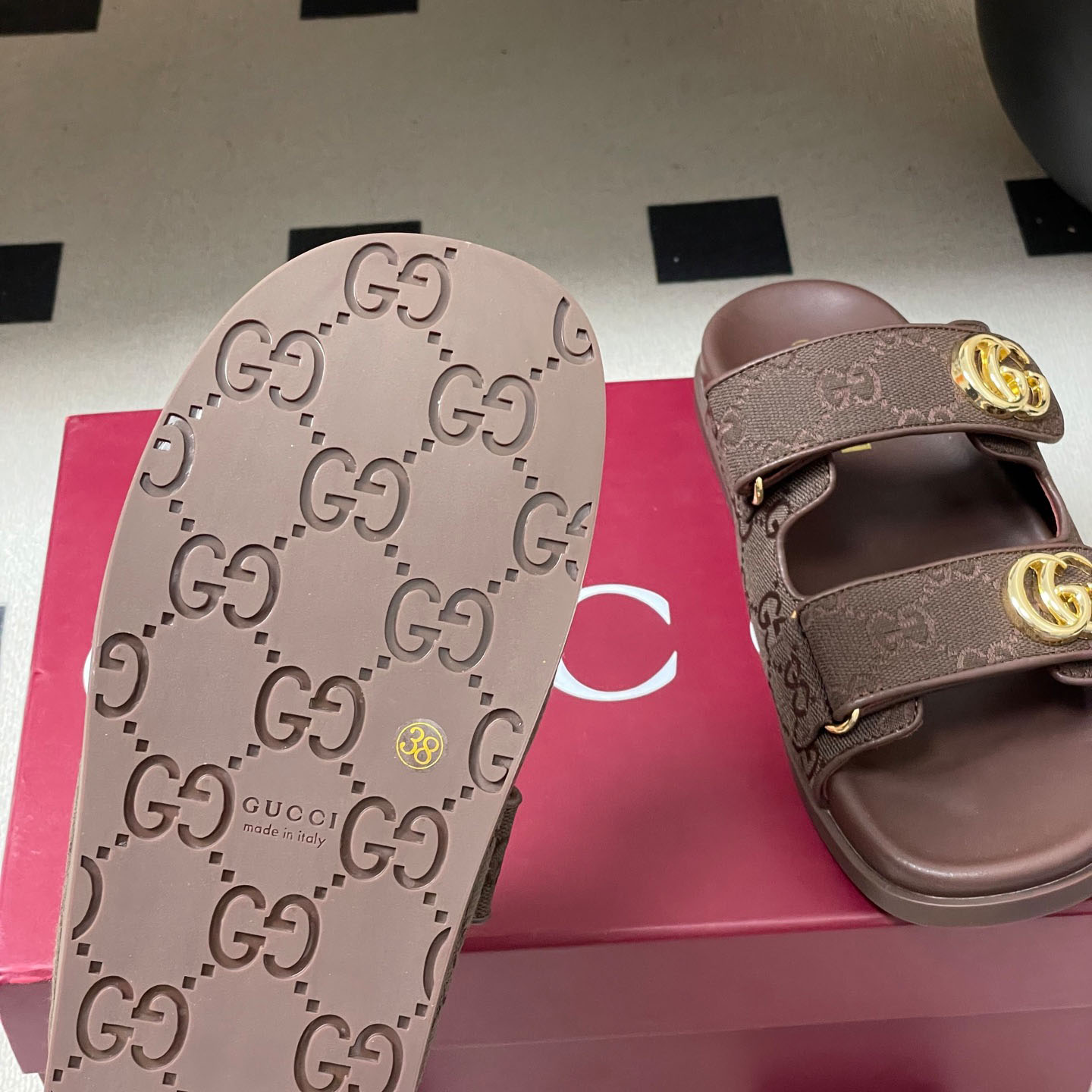 Gucci Sandal With Double G - DesignerGu