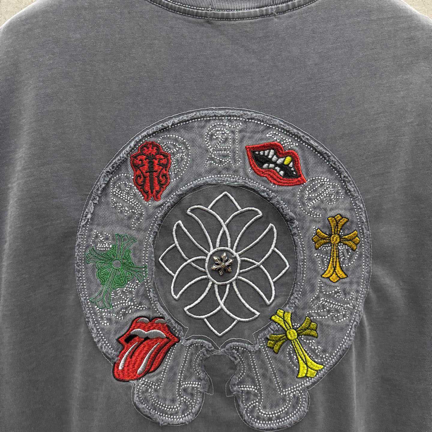 Chrome Hearts Horseshoe Cross Lips Patch Embroidered Crewneck Tee 'Grey' - DesignerGu