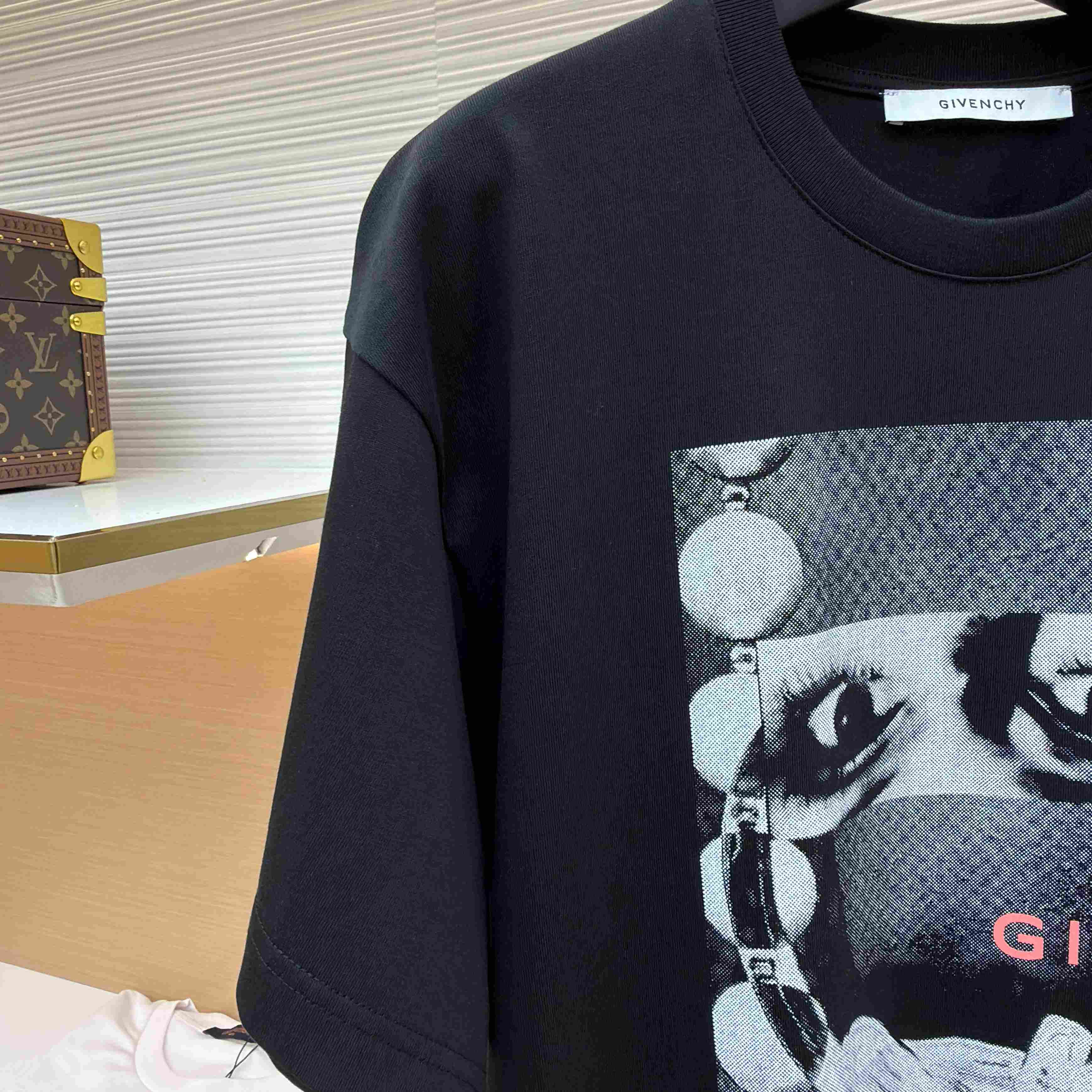 Givenchy T-shirt In Cotton With Surrealism Print - DesignerGu
