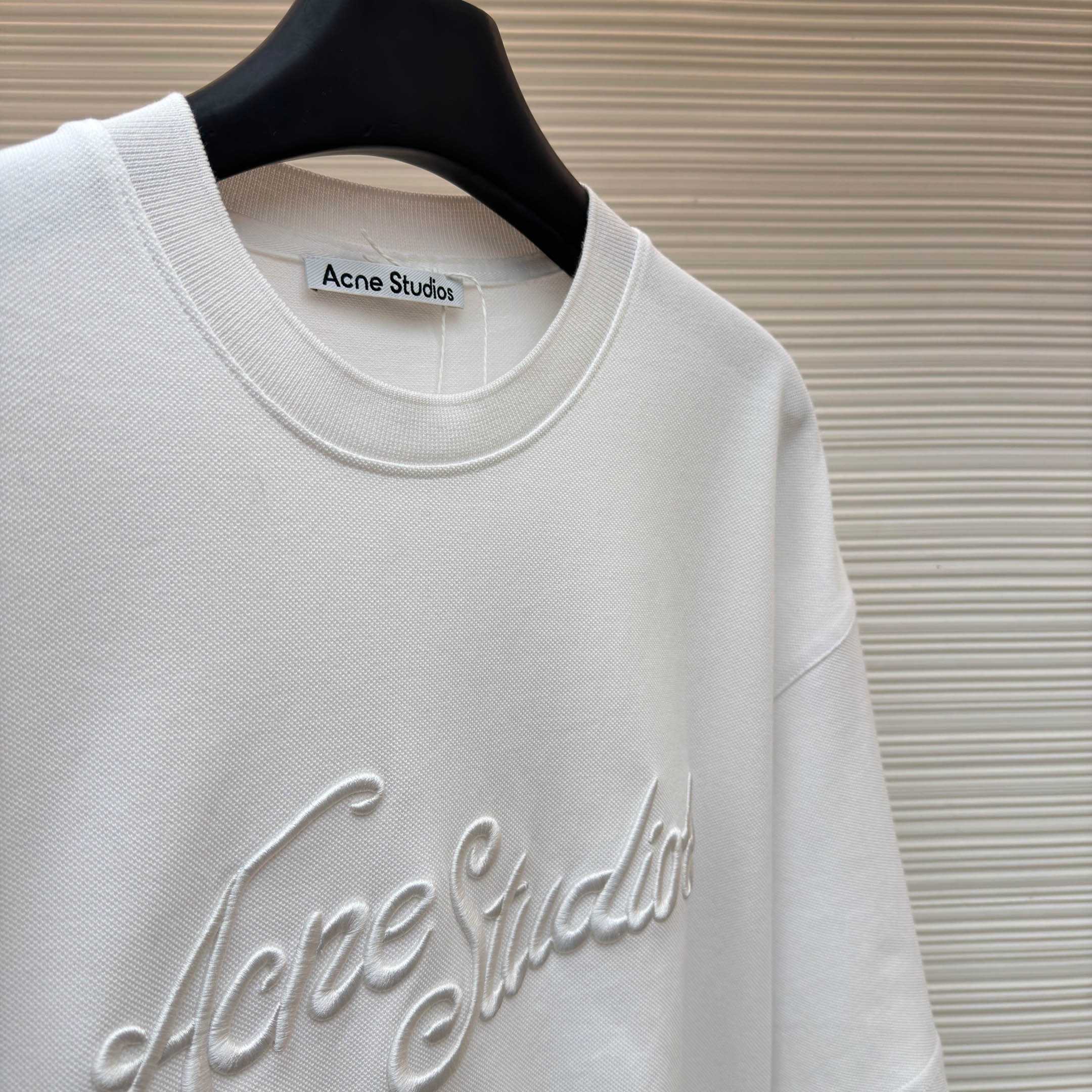 Acne Studios  Embroidered Logo T-shirt - DesignerGu